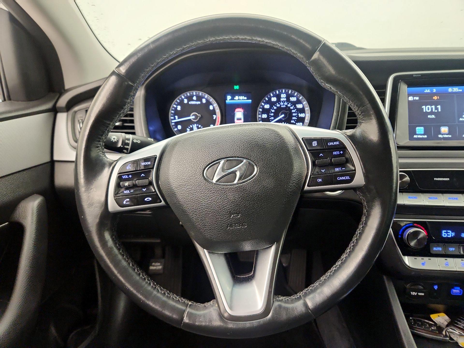 Thumbnail: 2019 Hyundai Sonata - 10