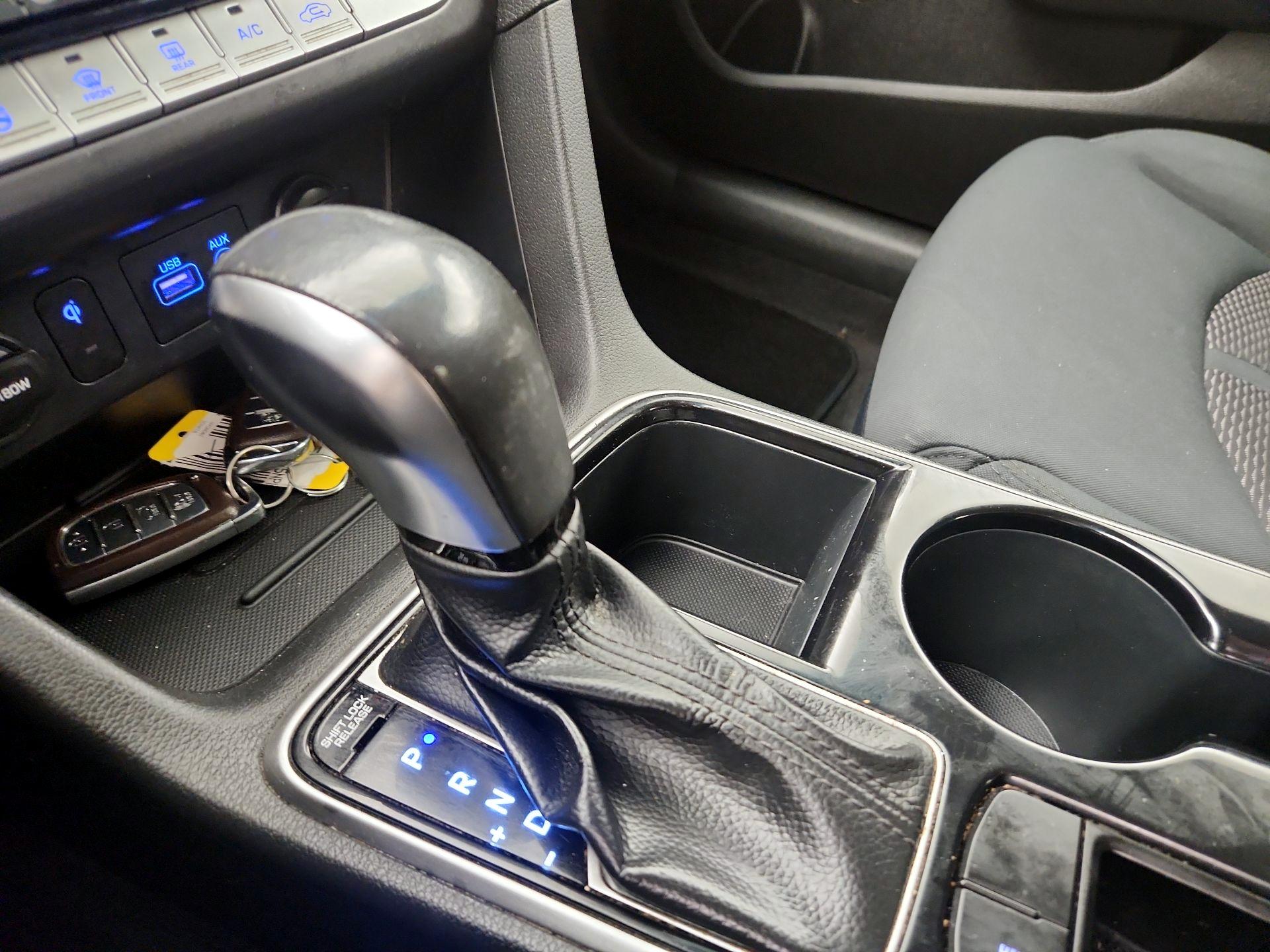 Thumbnail: 2019 Hyundai Sonata - 17