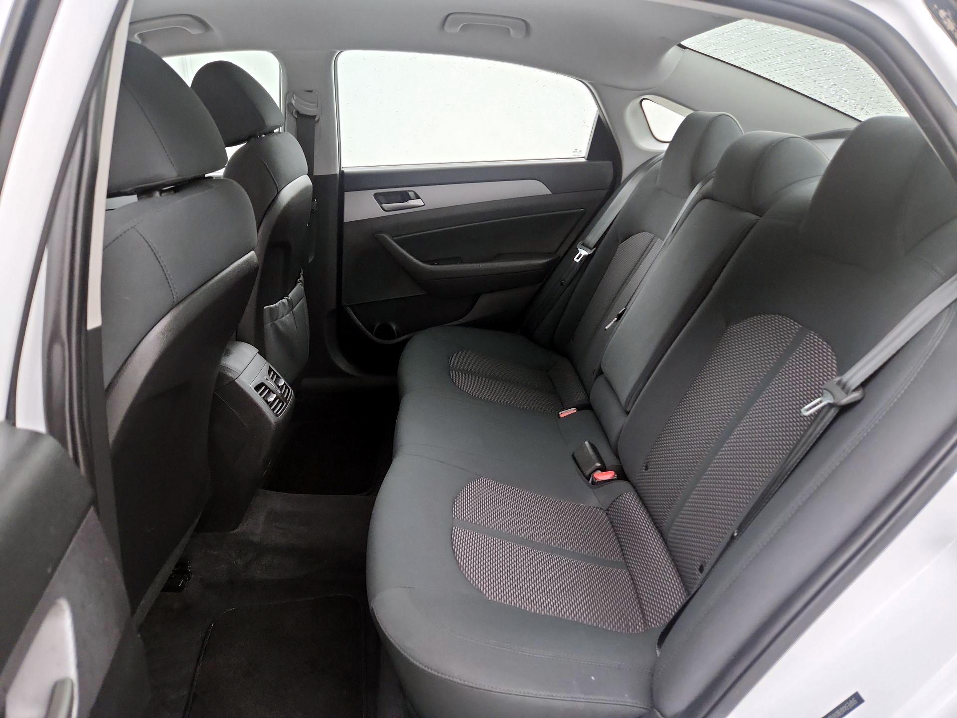 Thumbnail: 2019 Hyundai Sonata - 18