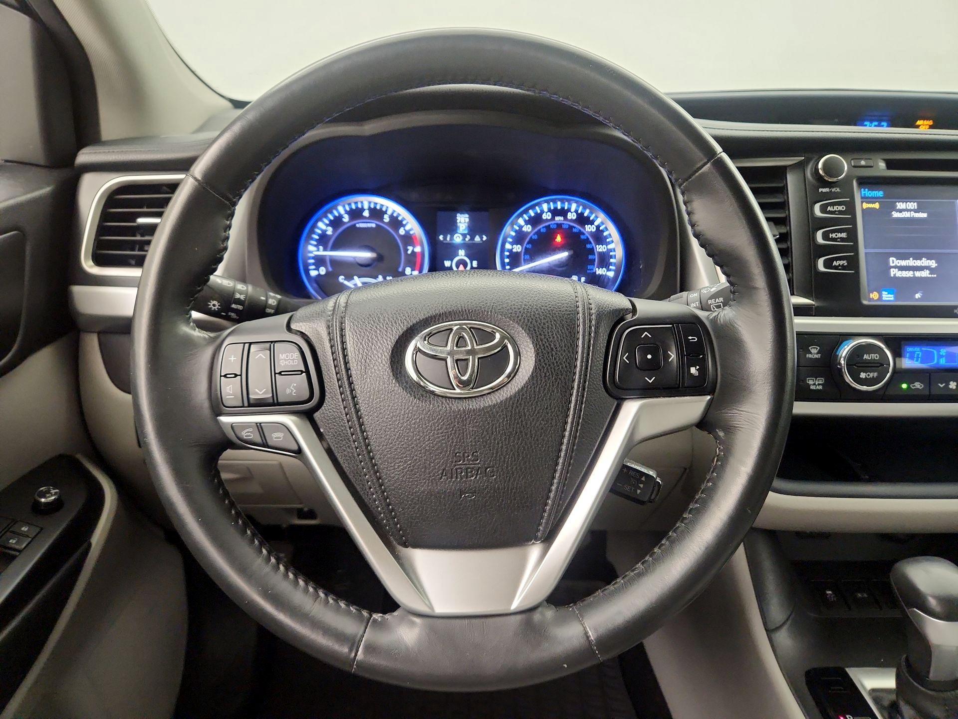 Thumbnail: 2014 Toyota Highlander - 10
