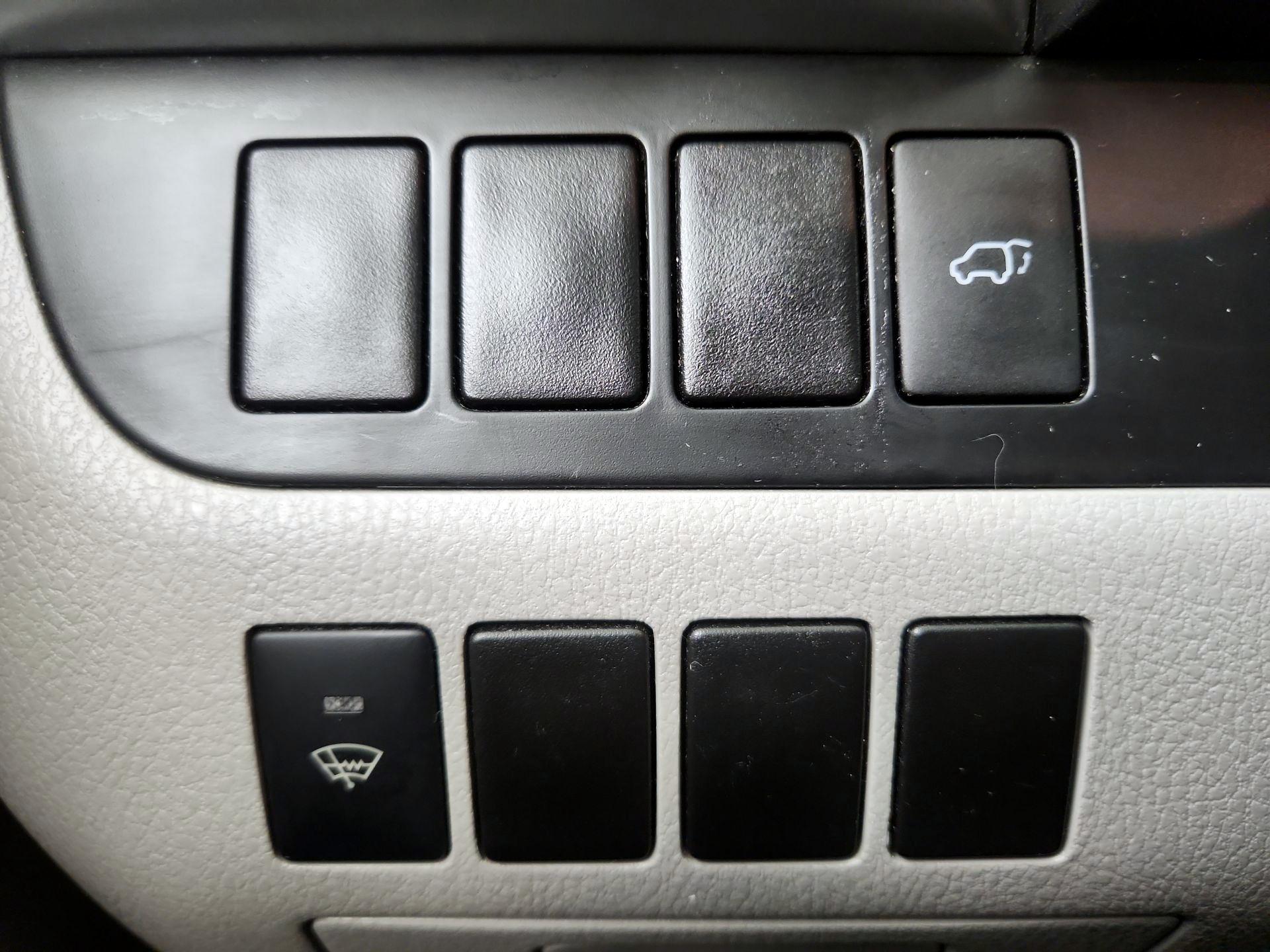 Thumbnail: 2014 Toyota Highlander - 13
