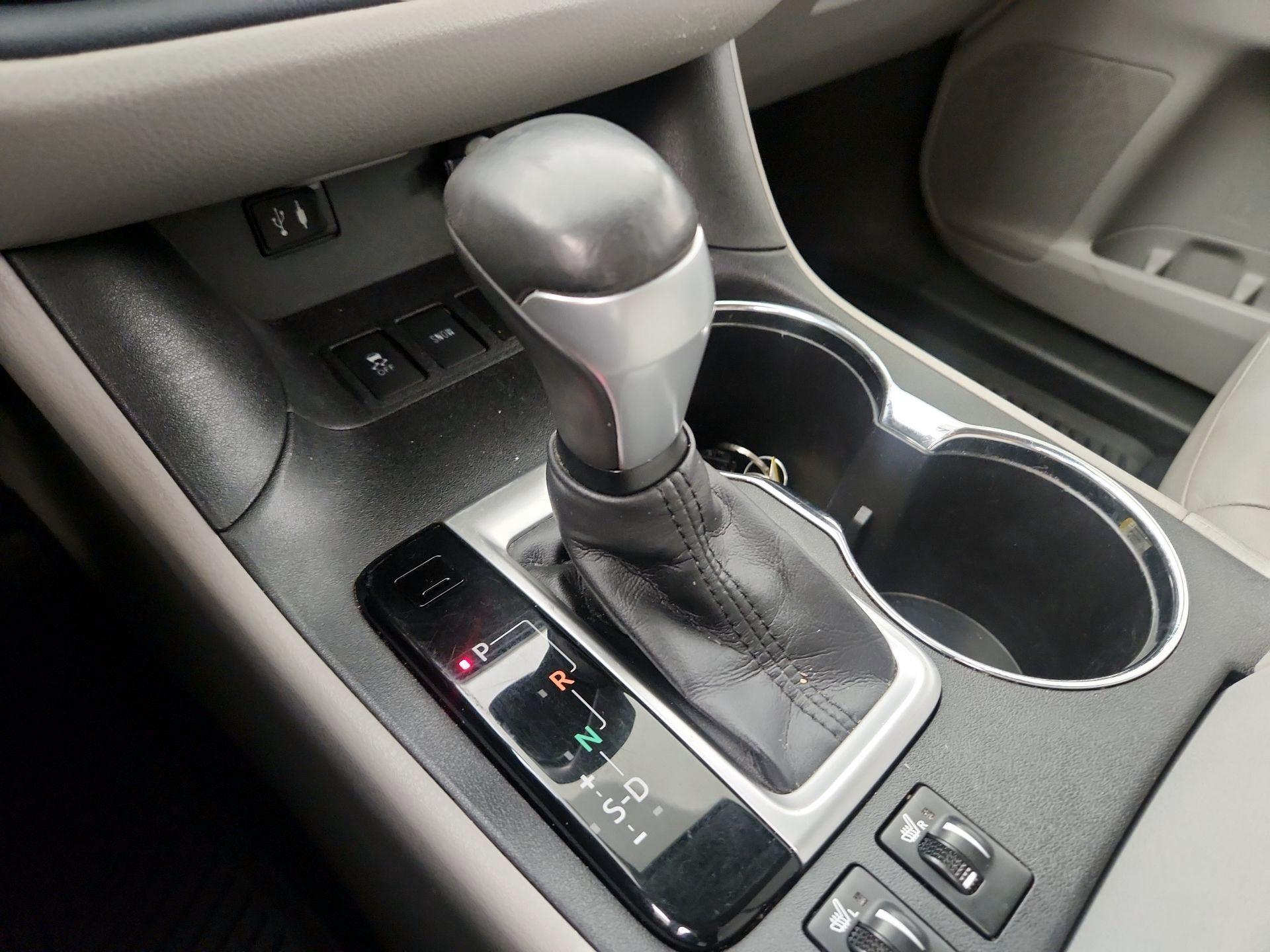 Thumbnail: 2014 Toyota Highlander - 17