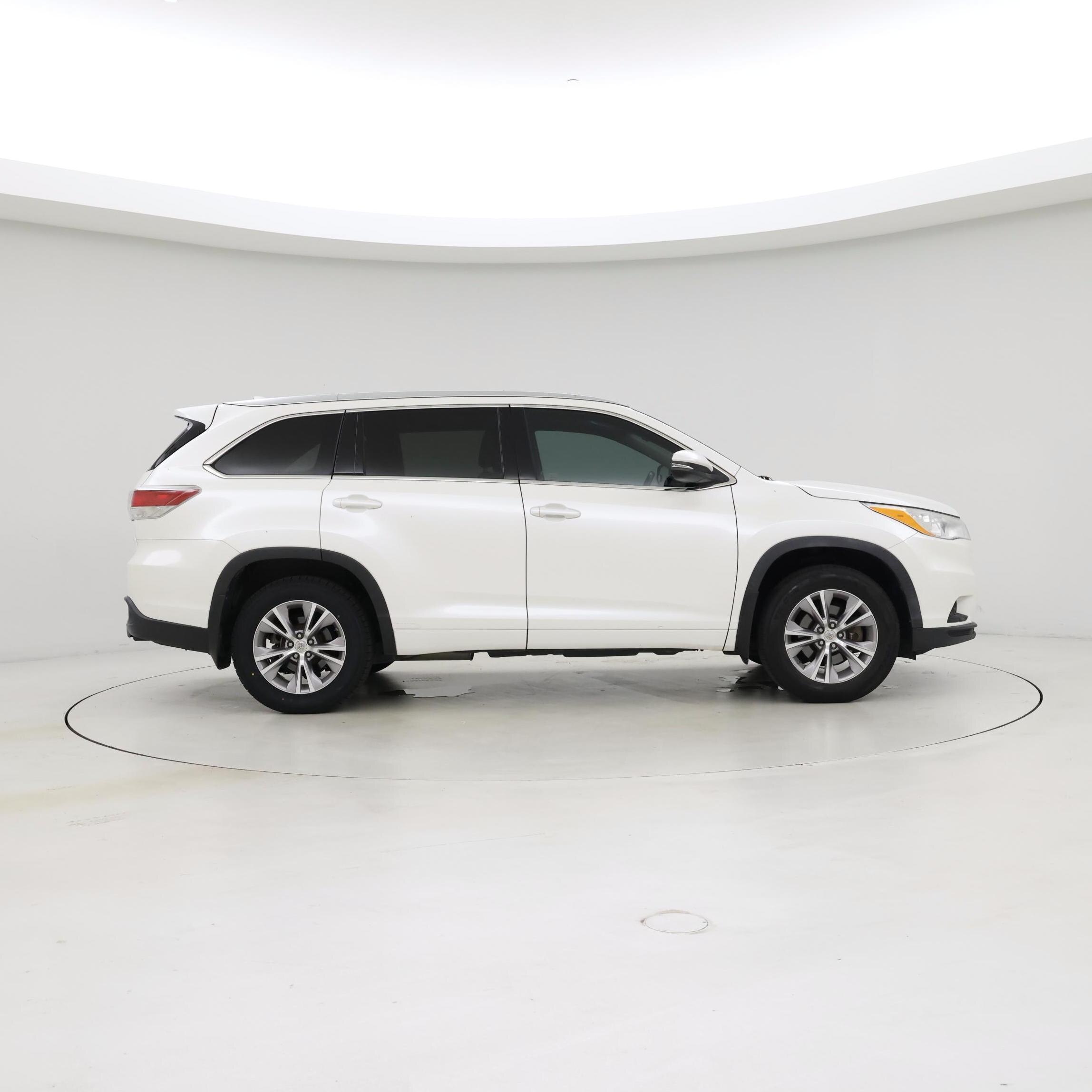 Thumbnail: 2014 Toyota Highlander - 7