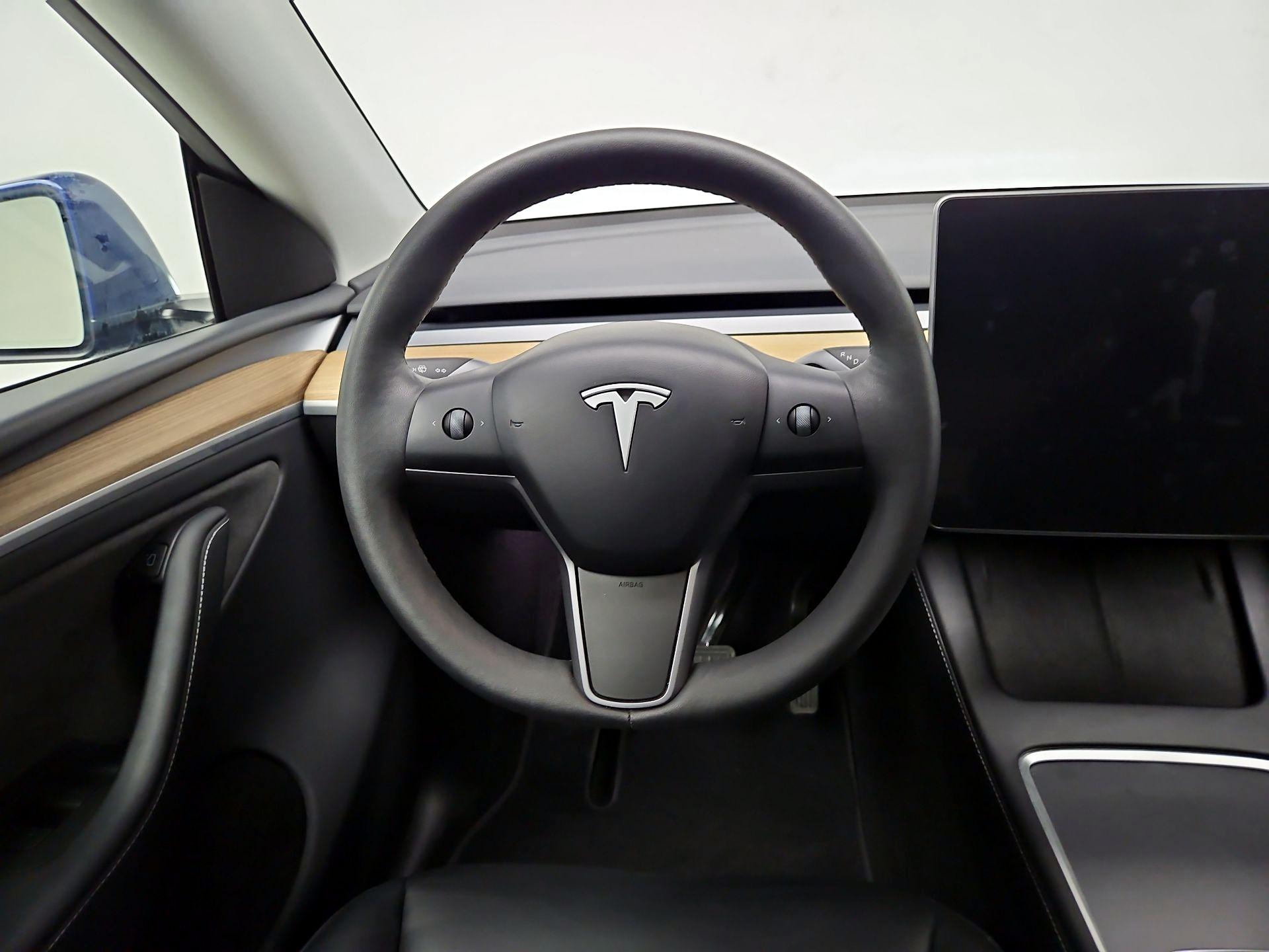 Thumbnail: 2024 Tesla Model Y - 10