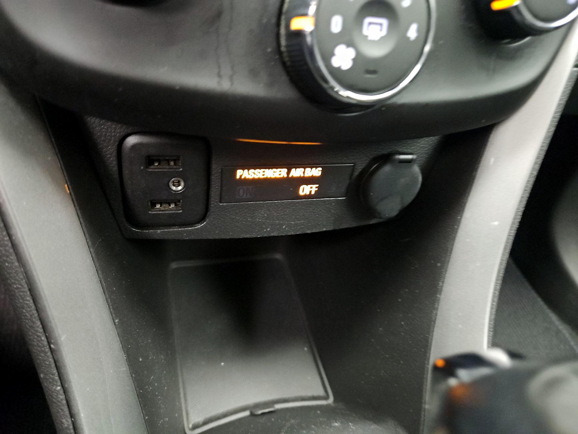 Thumbnail: 2019 Chevrolet Trax - 18