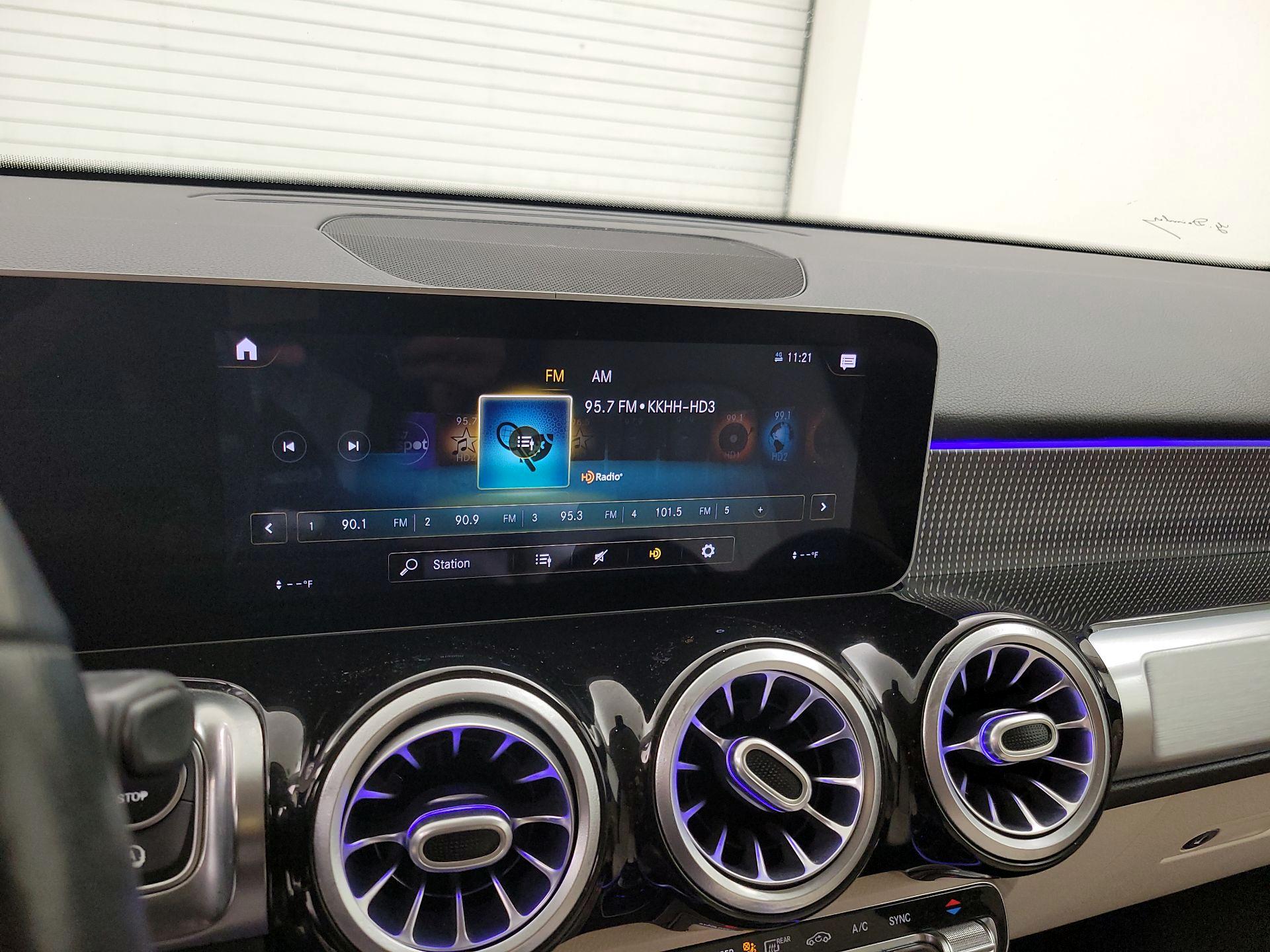 Thumbnail: 2020 Mercedes-Benz GLB - 15