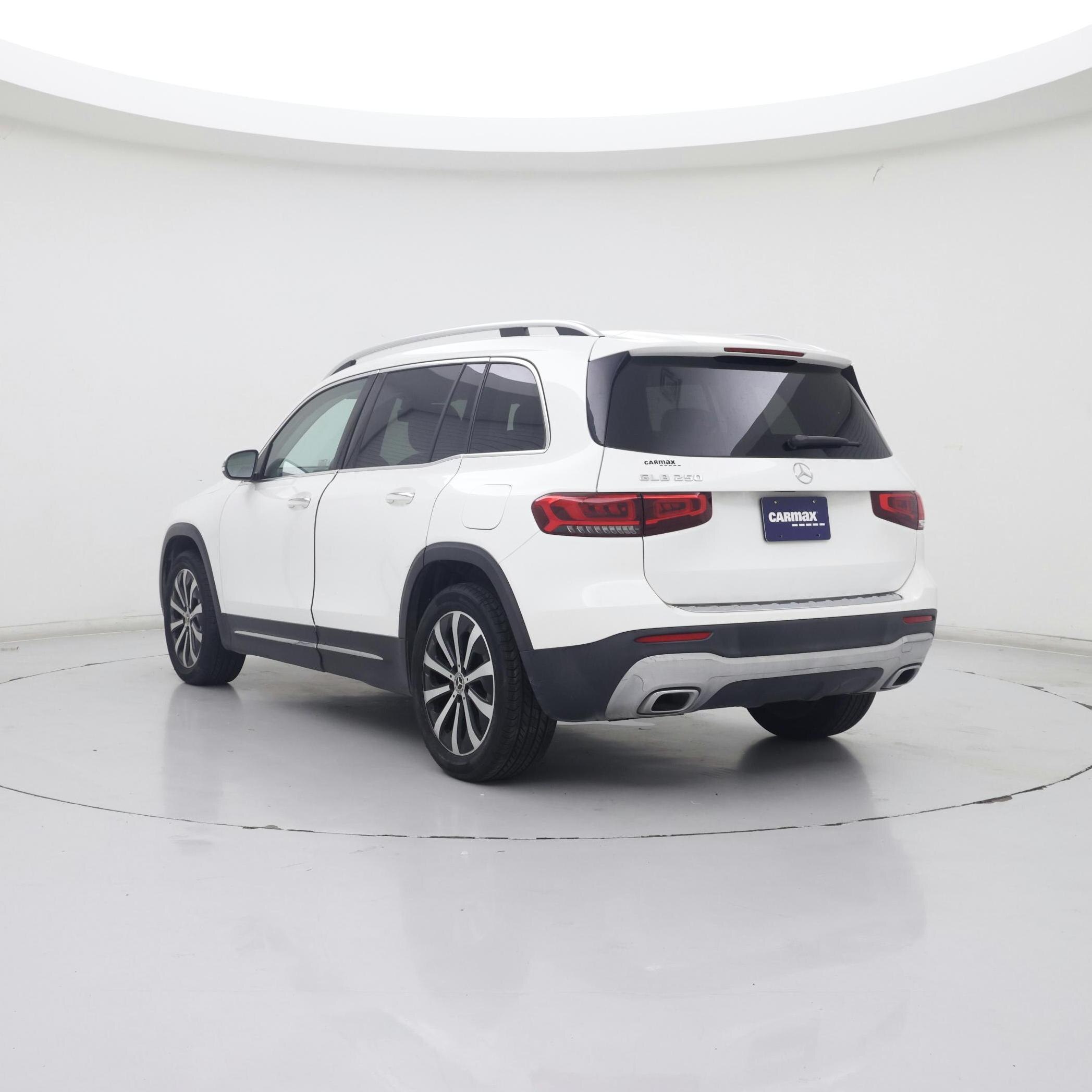 Thumbnail: 2020 Mercedes-Benz GLB - 2