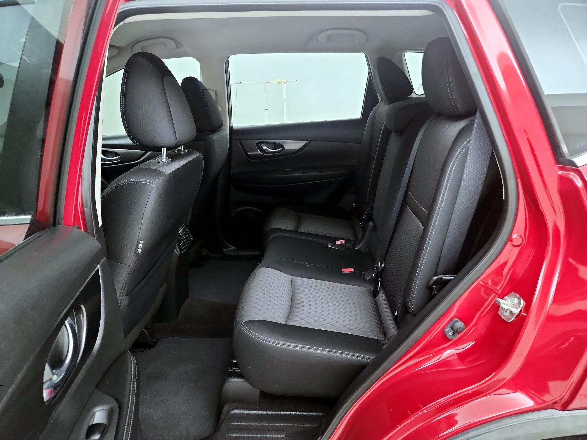 Thumbnail: 2017 Nissan Rogue - 19