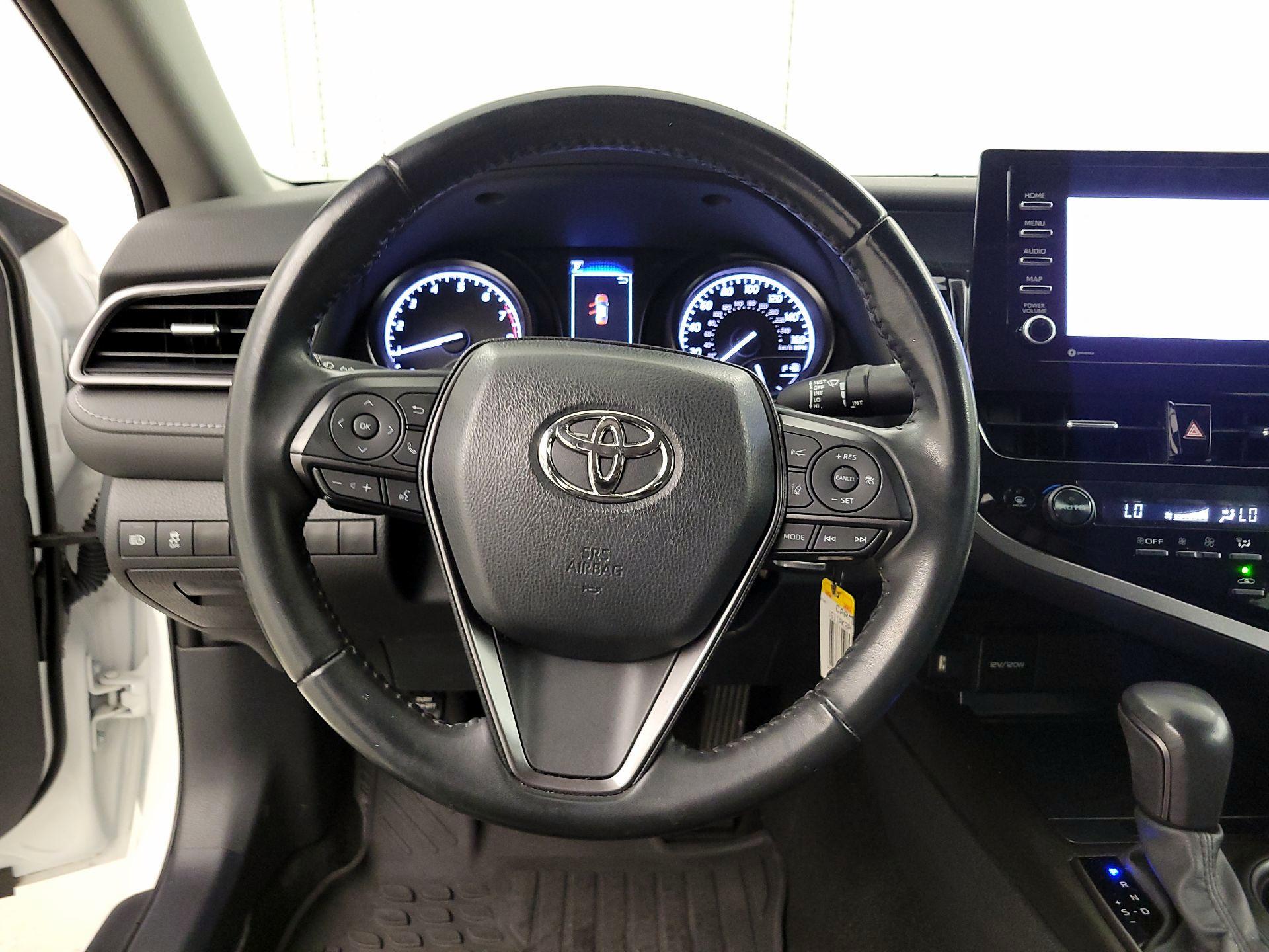 Thumbnail: 2023 Toyota Camry - 10