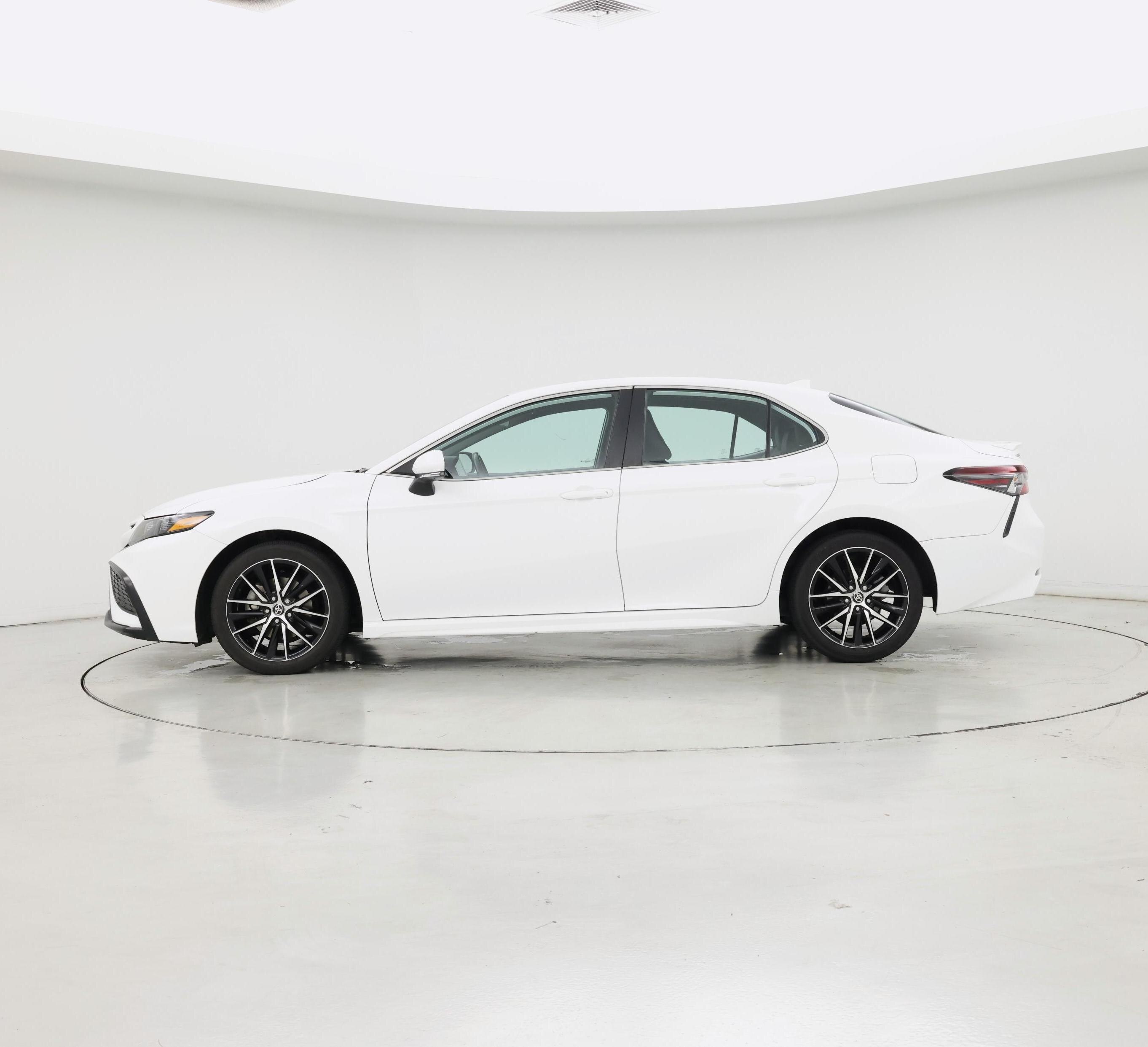 Thumbnail: 2023 Toyota Camry - 3
