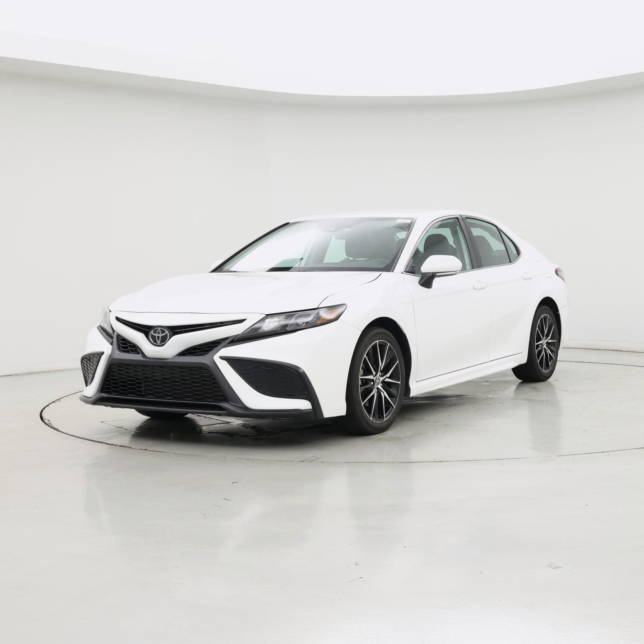 Thumbnail: 2023 Toyota Camry - 4