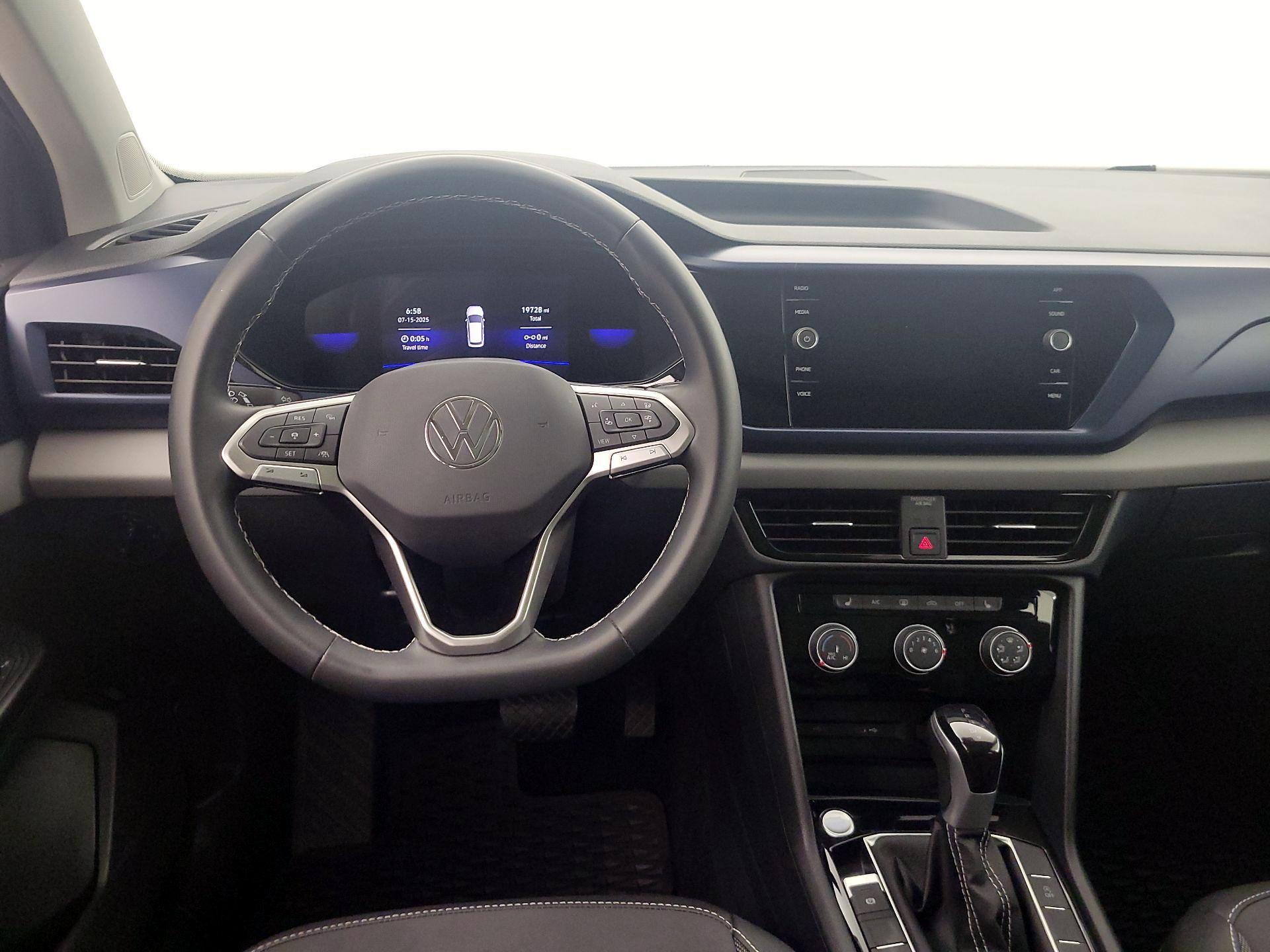 Thumbnail: 2023 Volkswagen Taos - 10