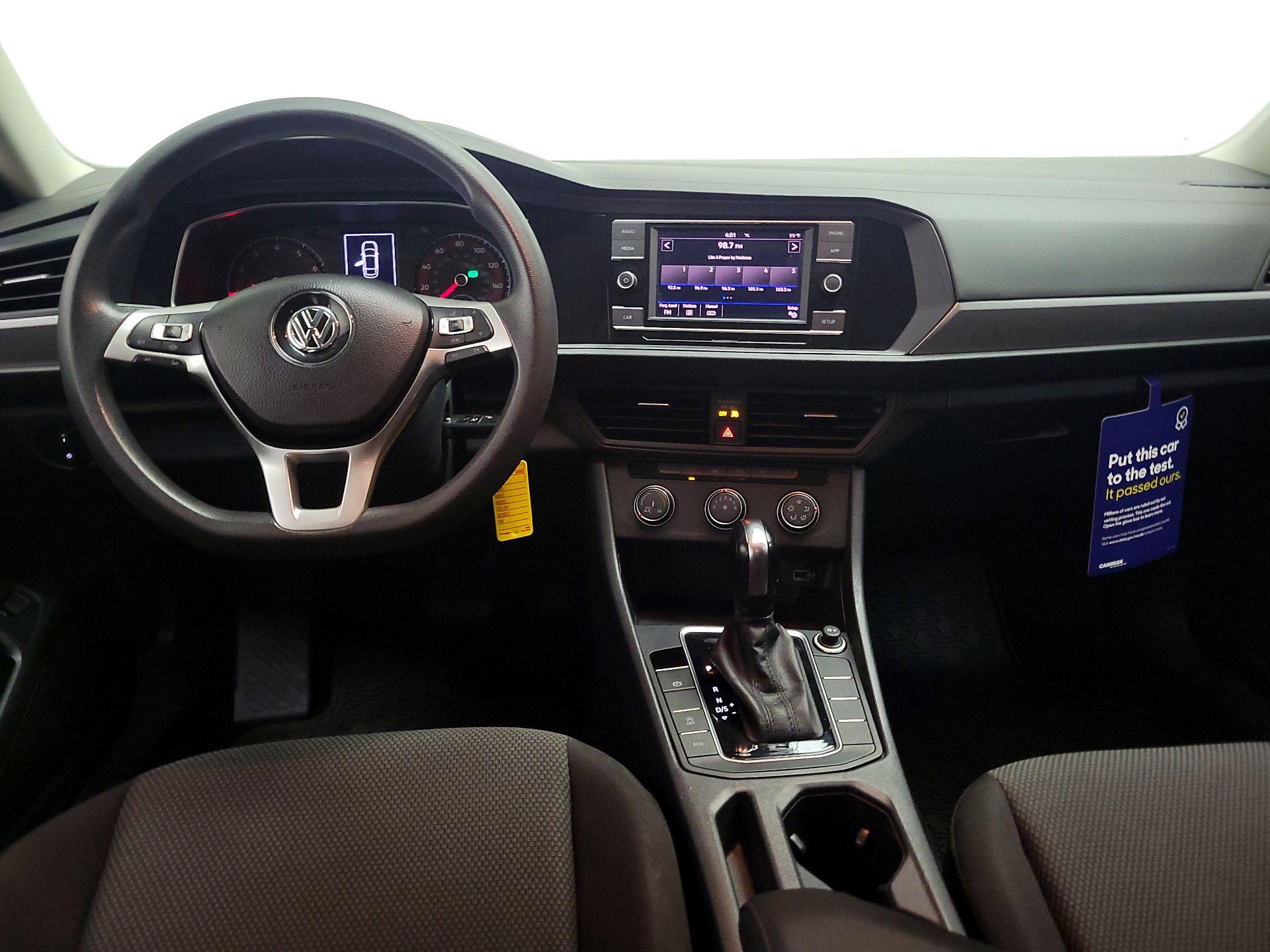 Thumbnail: 2019 Volkswagen Jetta - 9