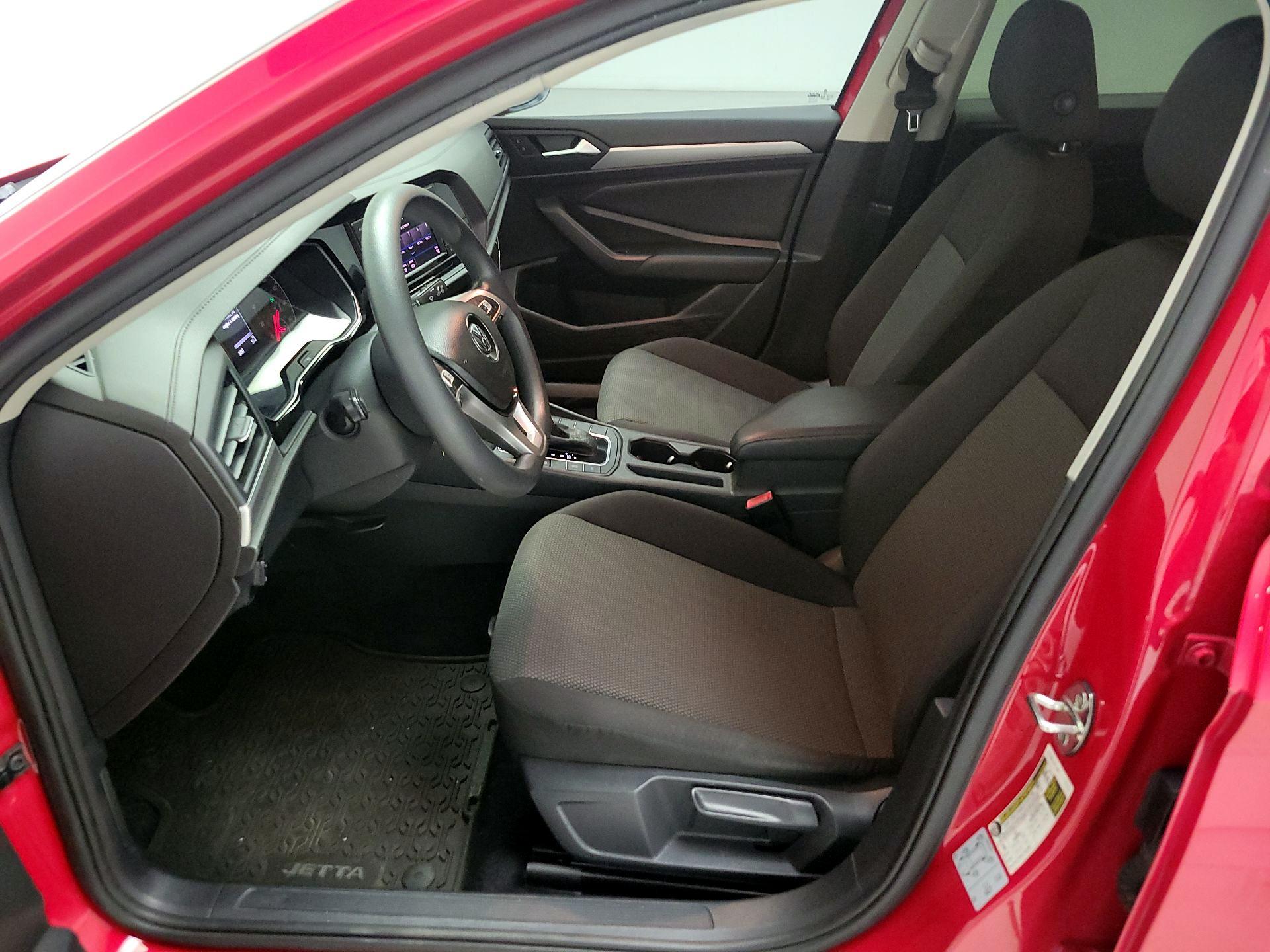 Thumbnail: 2019 Volkswagen Jetta - 11