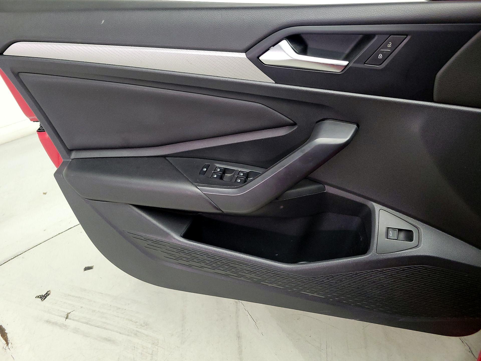 Thumbnail: 2019 Volkswagen Jetta - 12