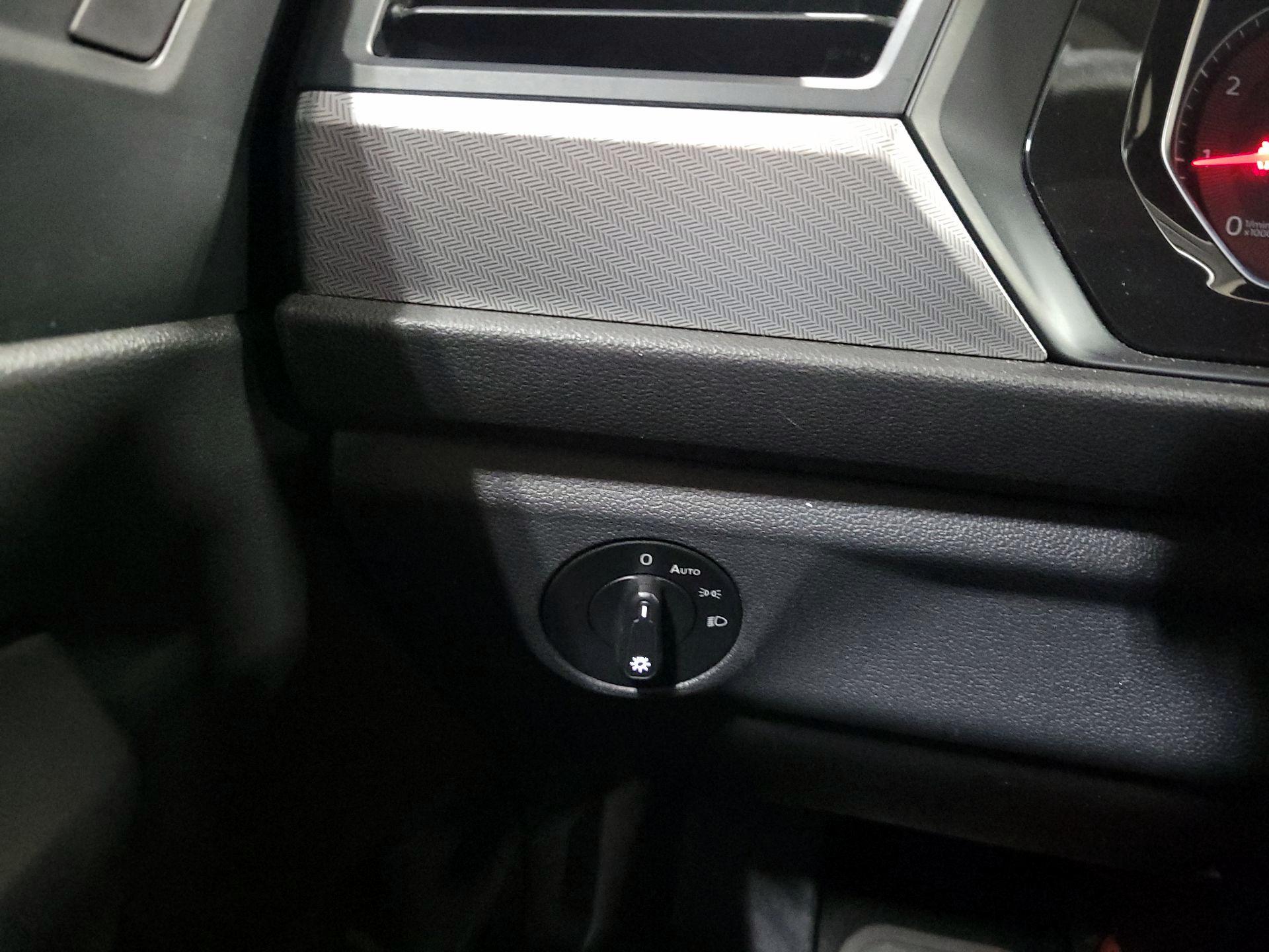 Thumbnail: 2019 Volkswagen Jetta - 13