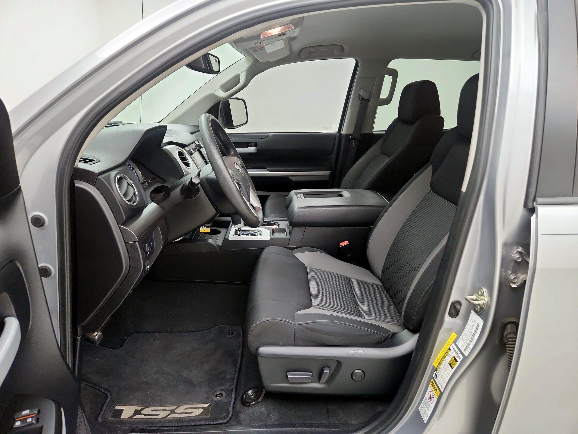 Thumbnail: 2015 Toyota Tundra - 11