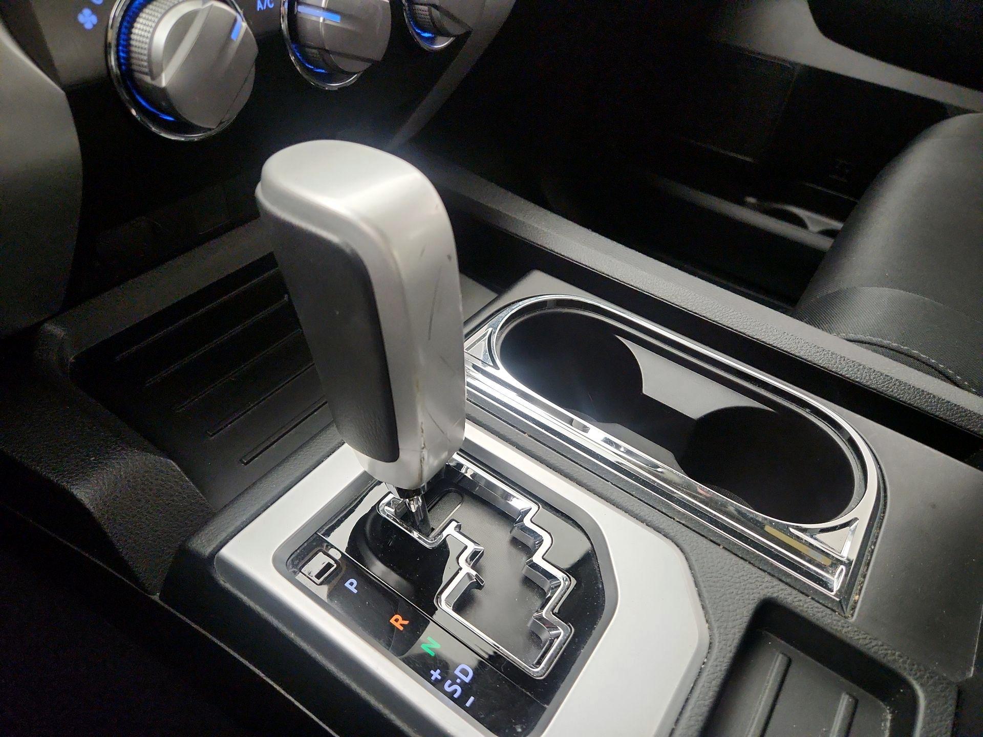 Thumbnail: 2015 Toyota Tundra - 17