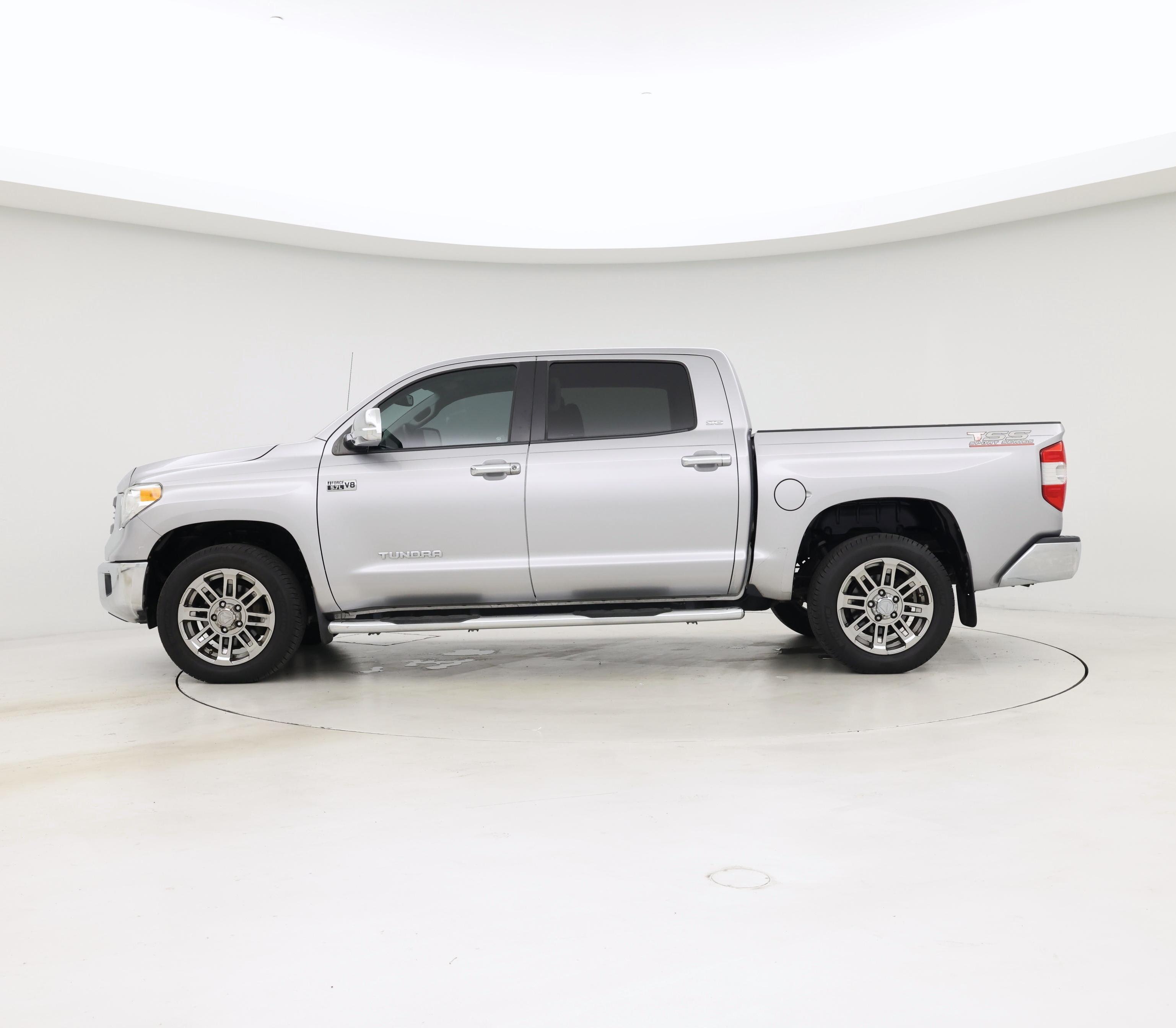 Thumbnail: 2015 Toyota Tundra - 3