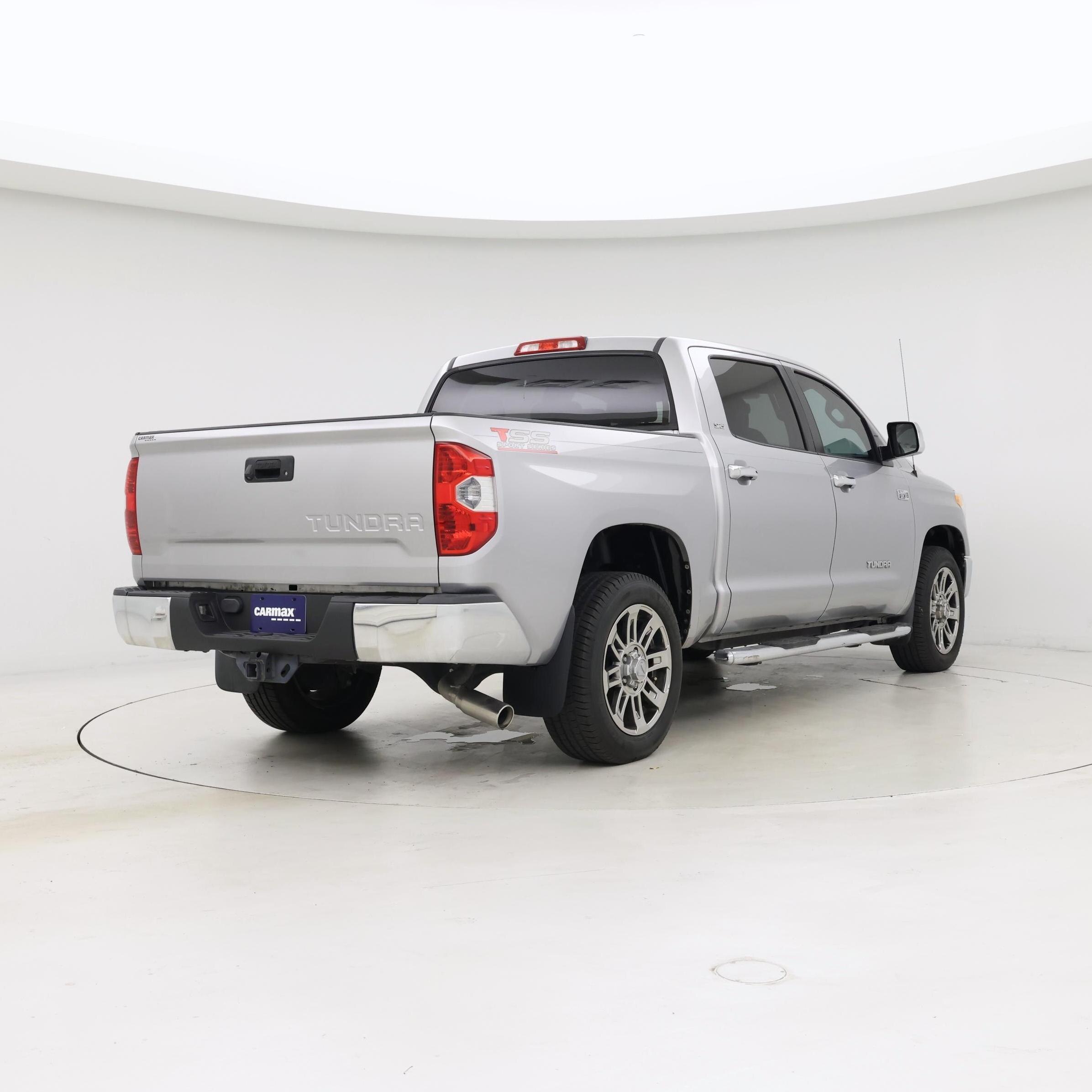 Thumbnail: 2015 Toyota Tundra - 8