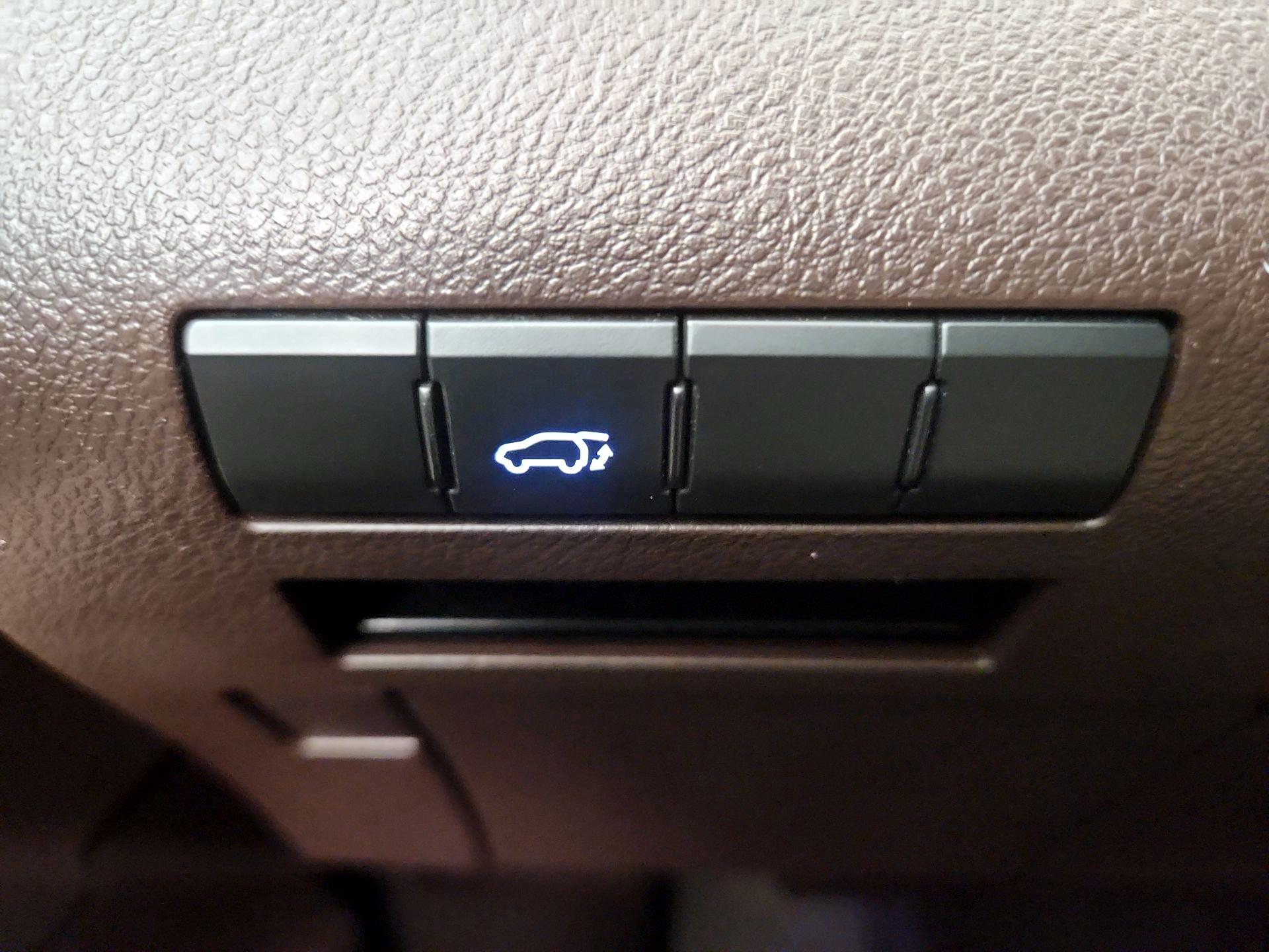 Thumbnail: 2016 Lexus RX - 13