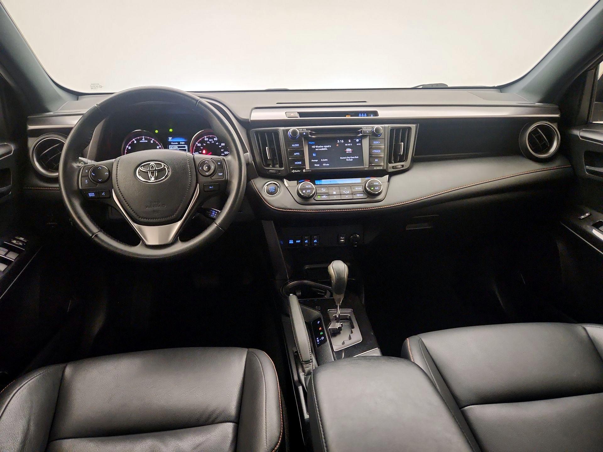 Thumbnail: 2018 Toyota RAV4 - 9
