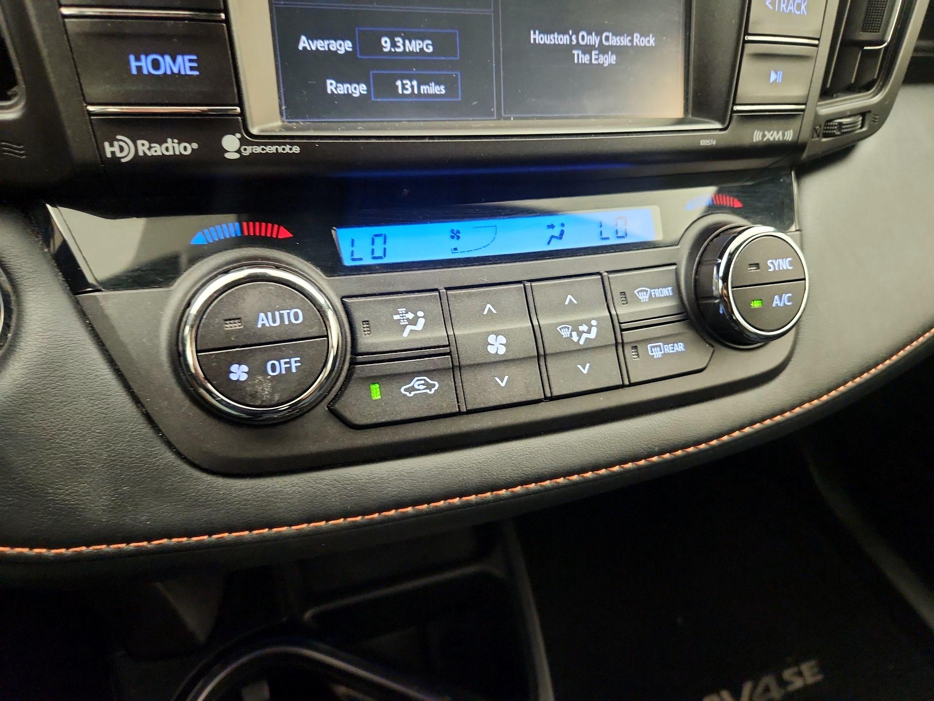 Thumbnail: 2018 Toyota RAV4 - 16