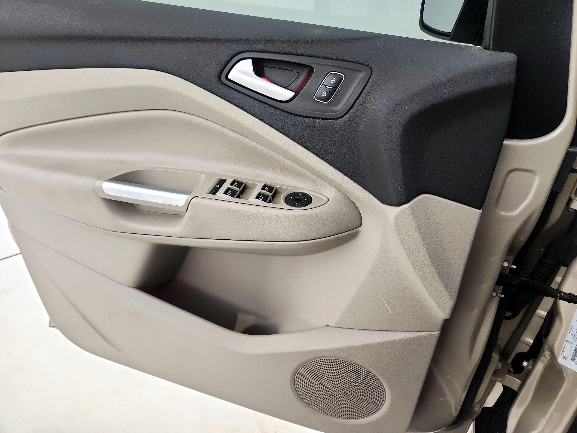 Thumbnail: 2017 Ford C-Max - 12