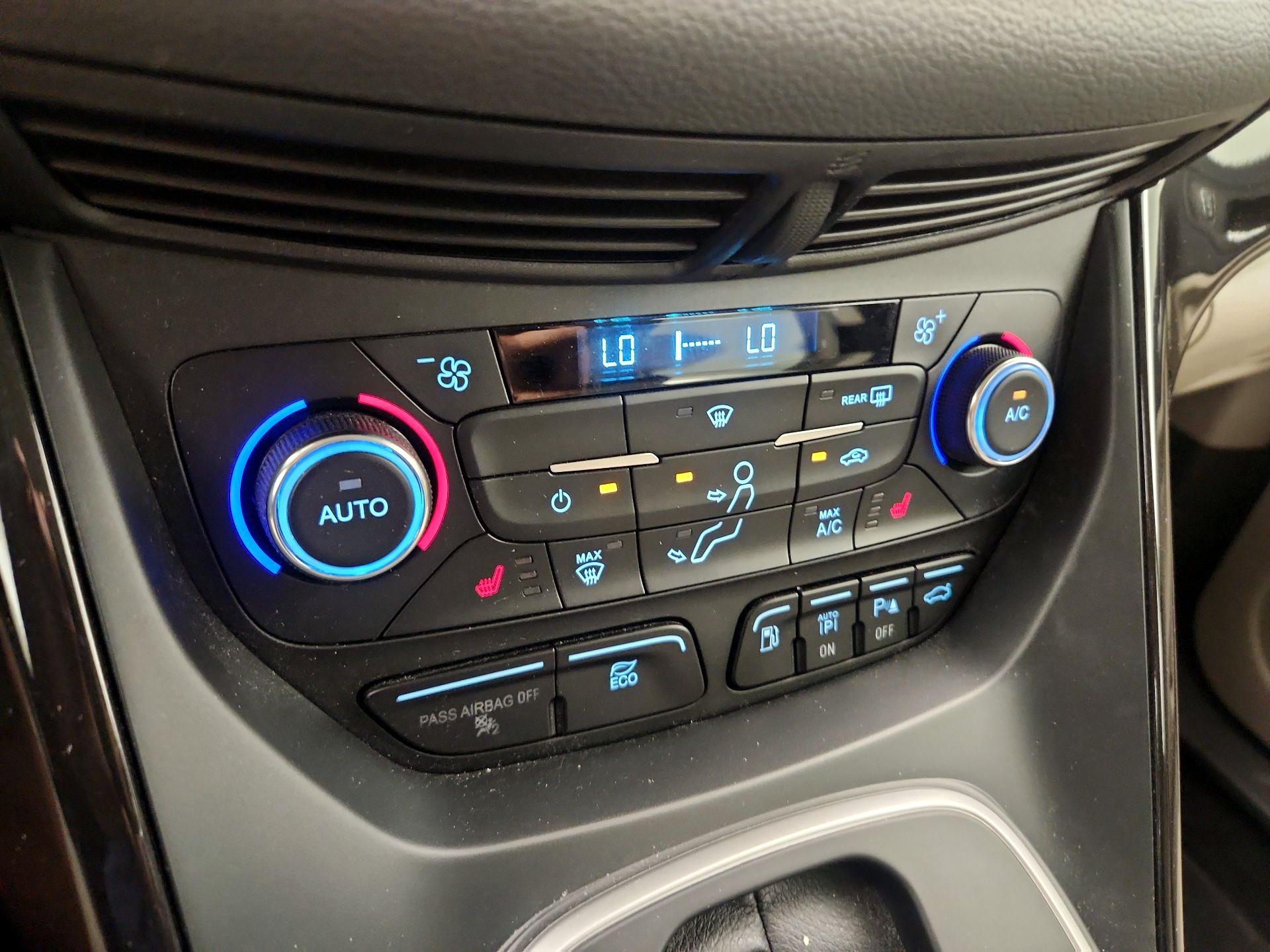 Thumbnail: 2017 Ford C-Max - 17