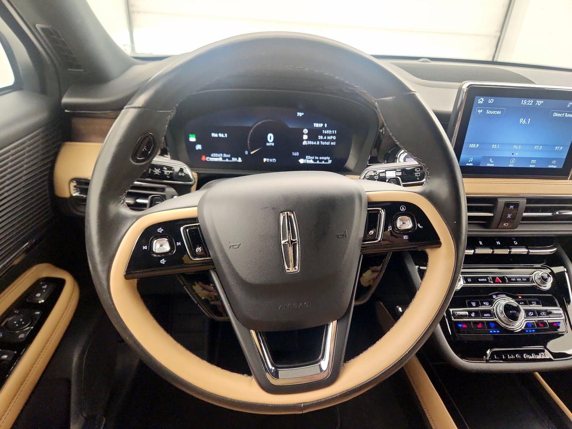 Thumbnail: 2022 Lincoln Corsair - 10