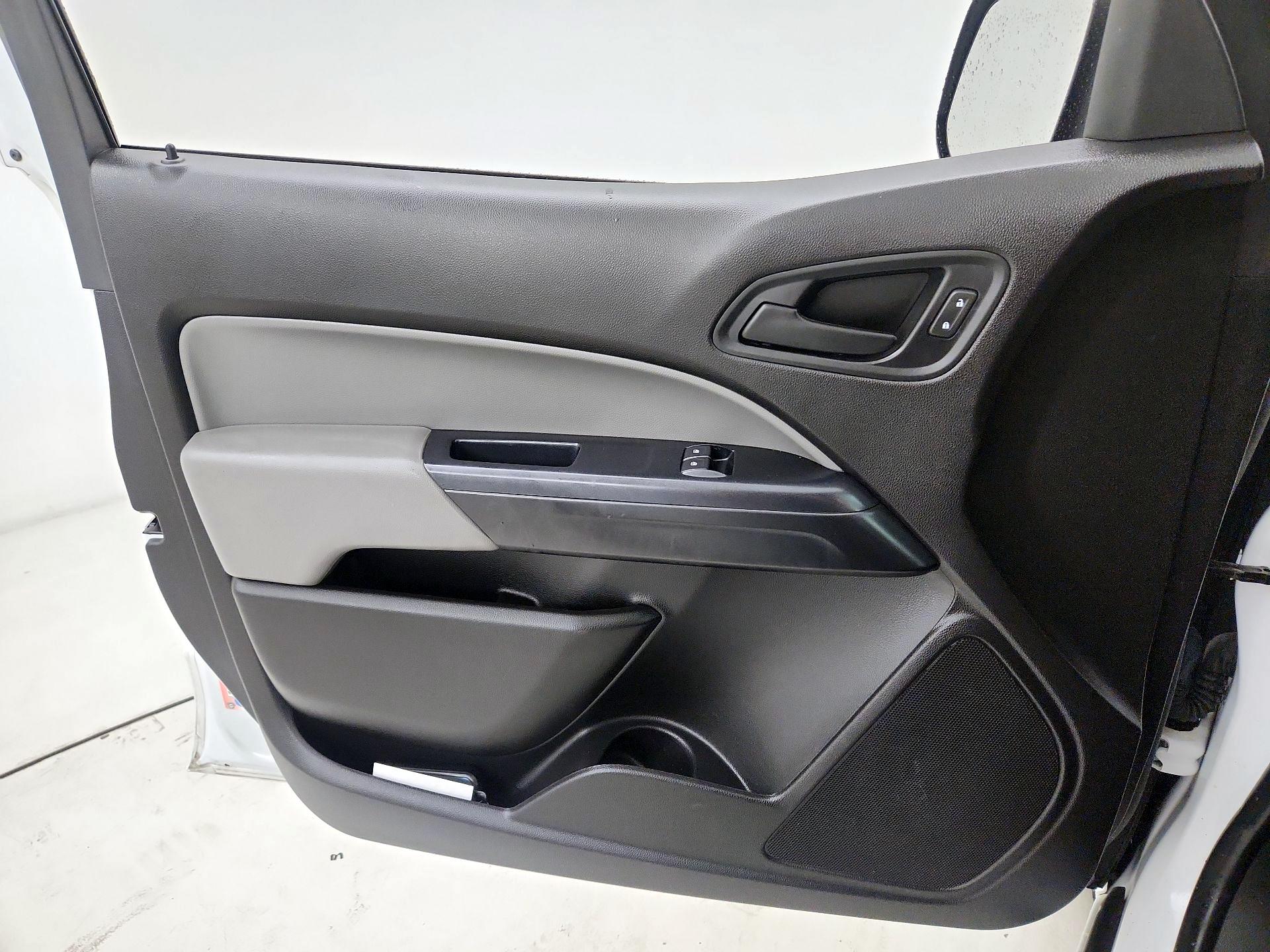 Thumbnail: 2021 Chevrolet Colorado - 12