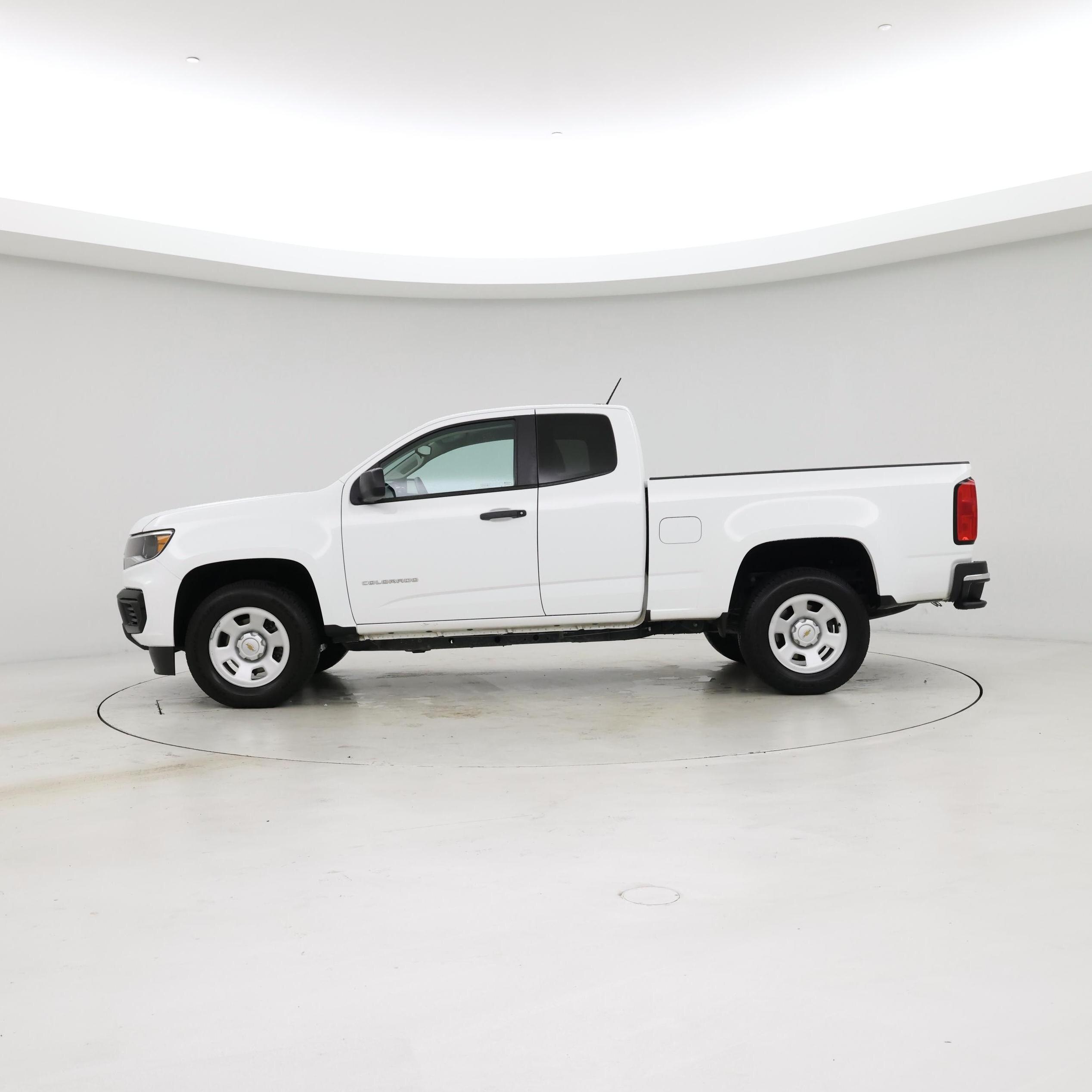 Thumbnail: 2021 Chevrolet Colorado - 3