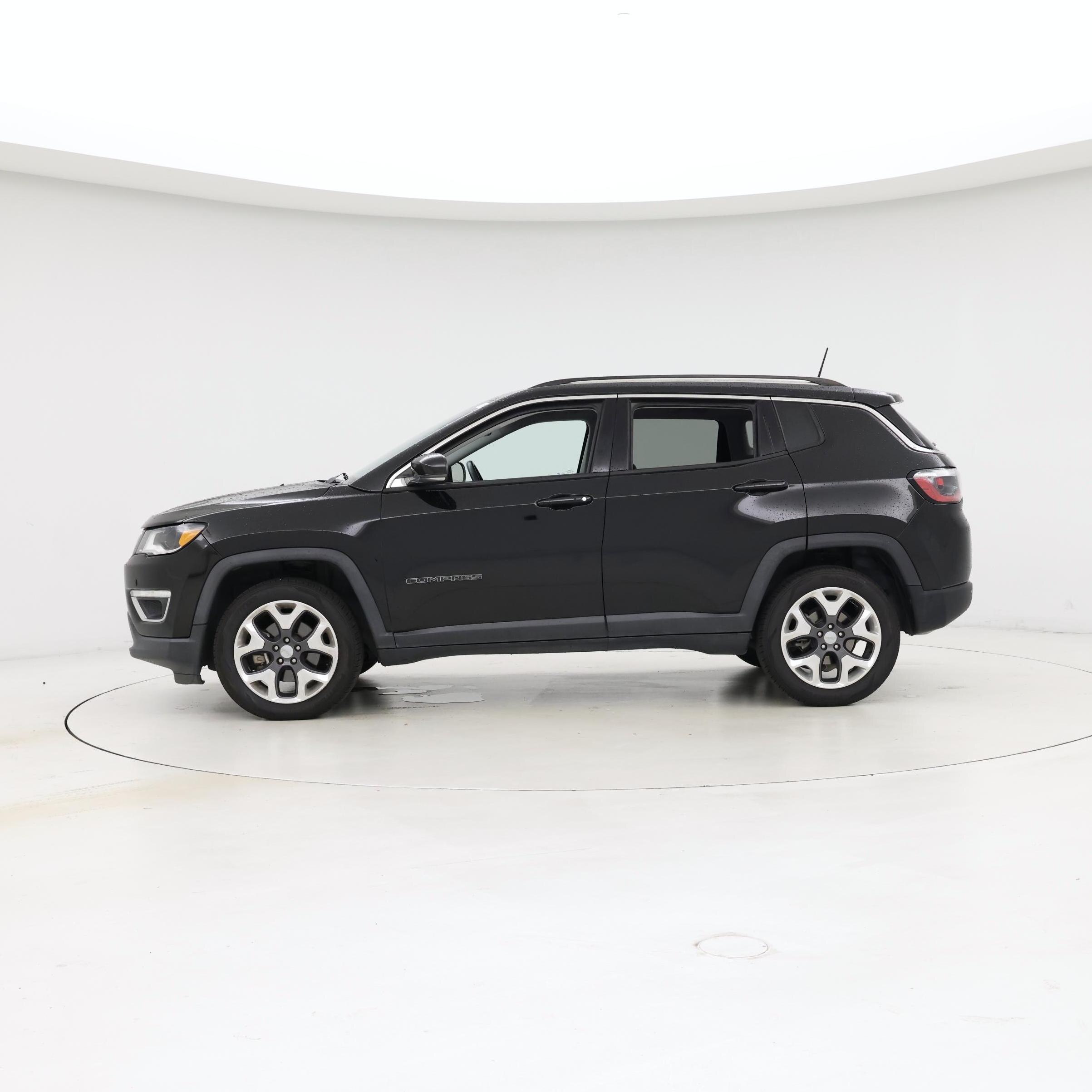 Thumbnail: 2018 Jeep Compass - 3