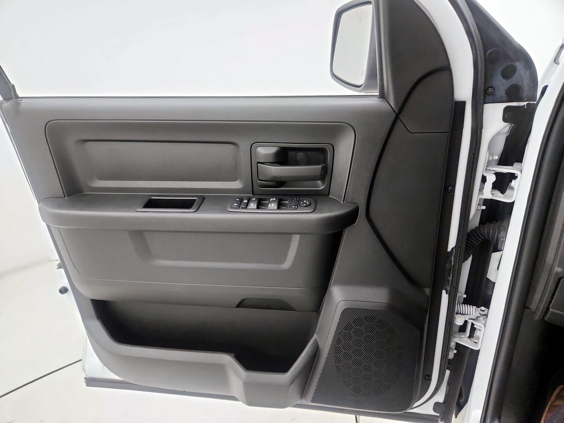 Thumbnail: 2022 RAM 1500 Classic - 12