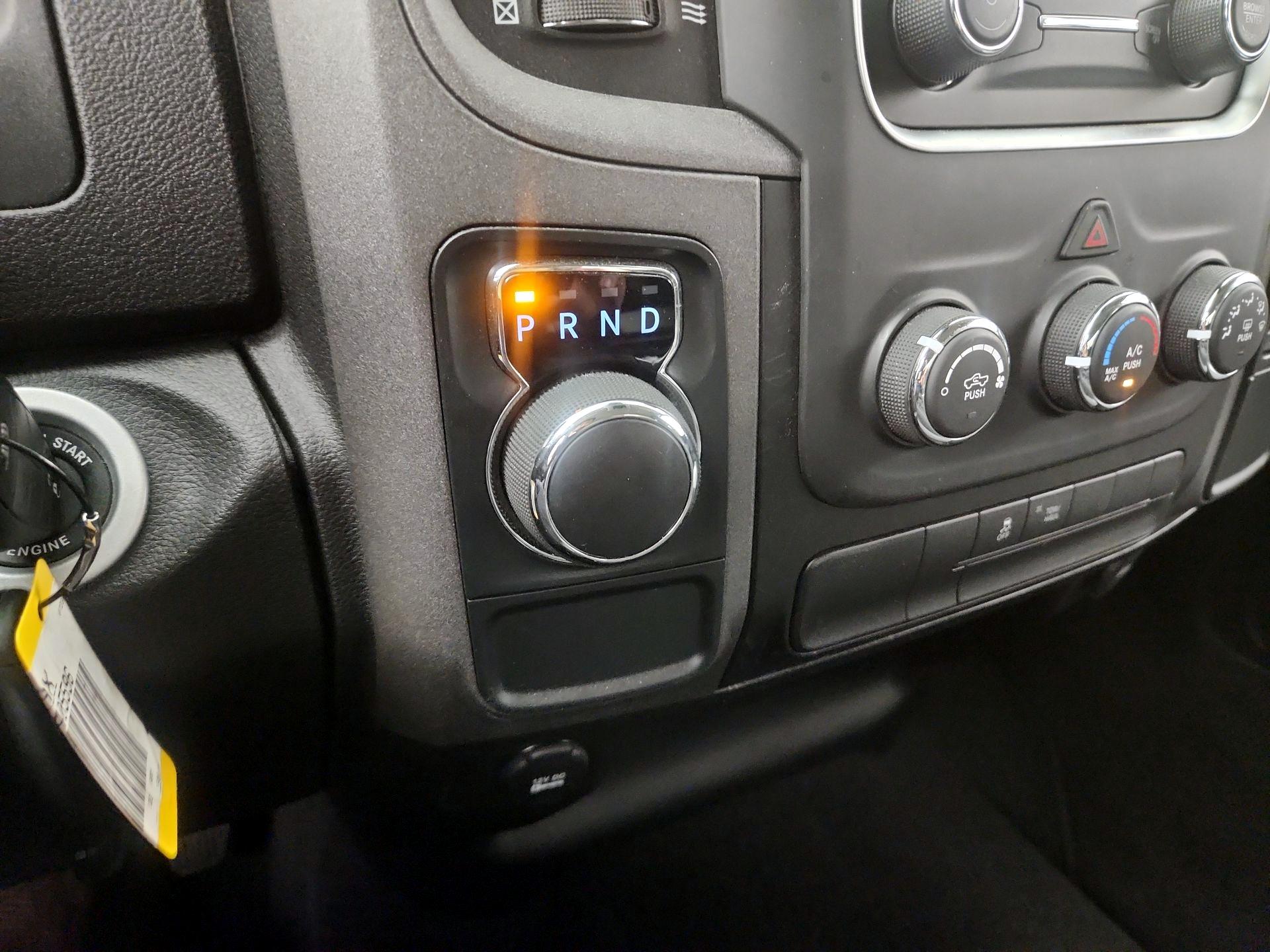 Thumbnail: 2022 RAM 1500 Classic - 17