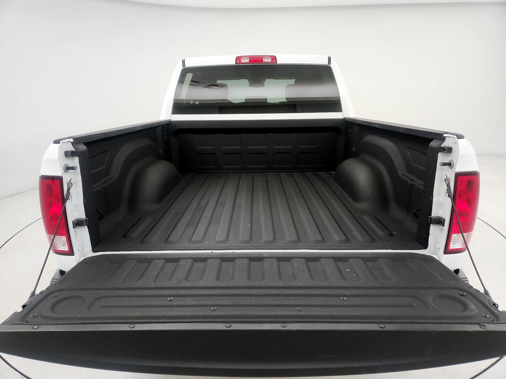 Thumbnail: 2022 RAM 1500 Classic - 19
