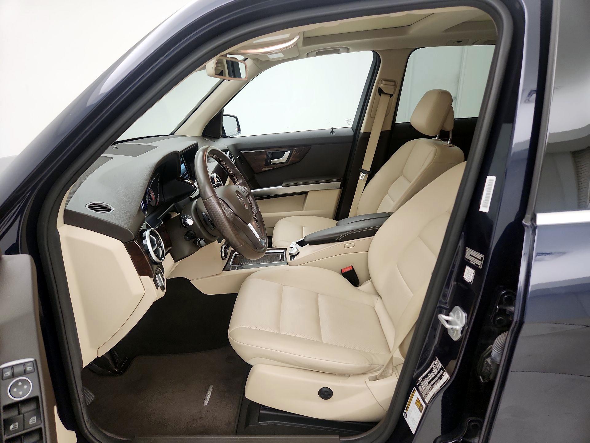 Thumbnail: 2015 Mercedes-Benz GLK - 11