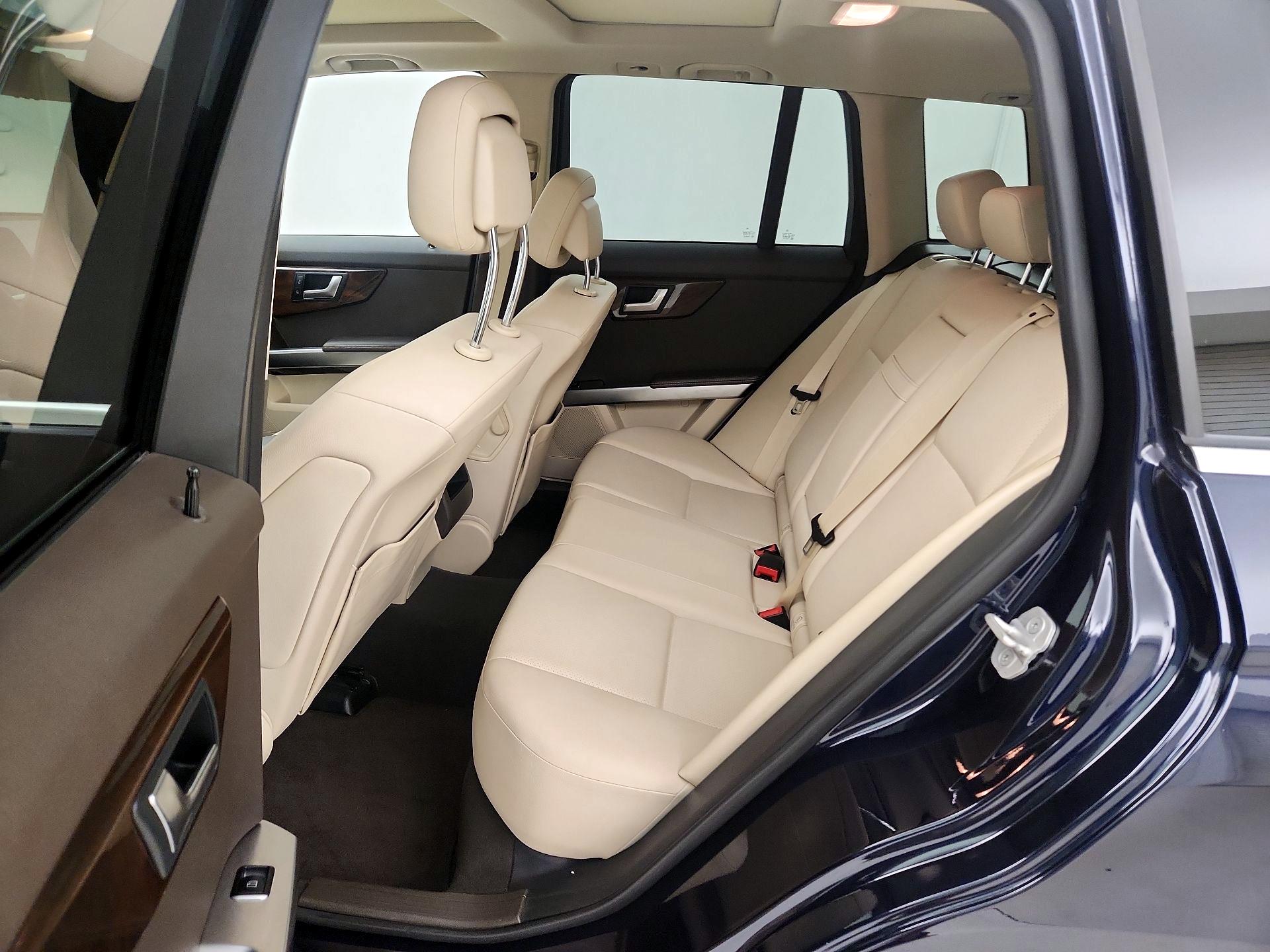 Thumbnail: 2015 Mercedes-Benz GLK - 20