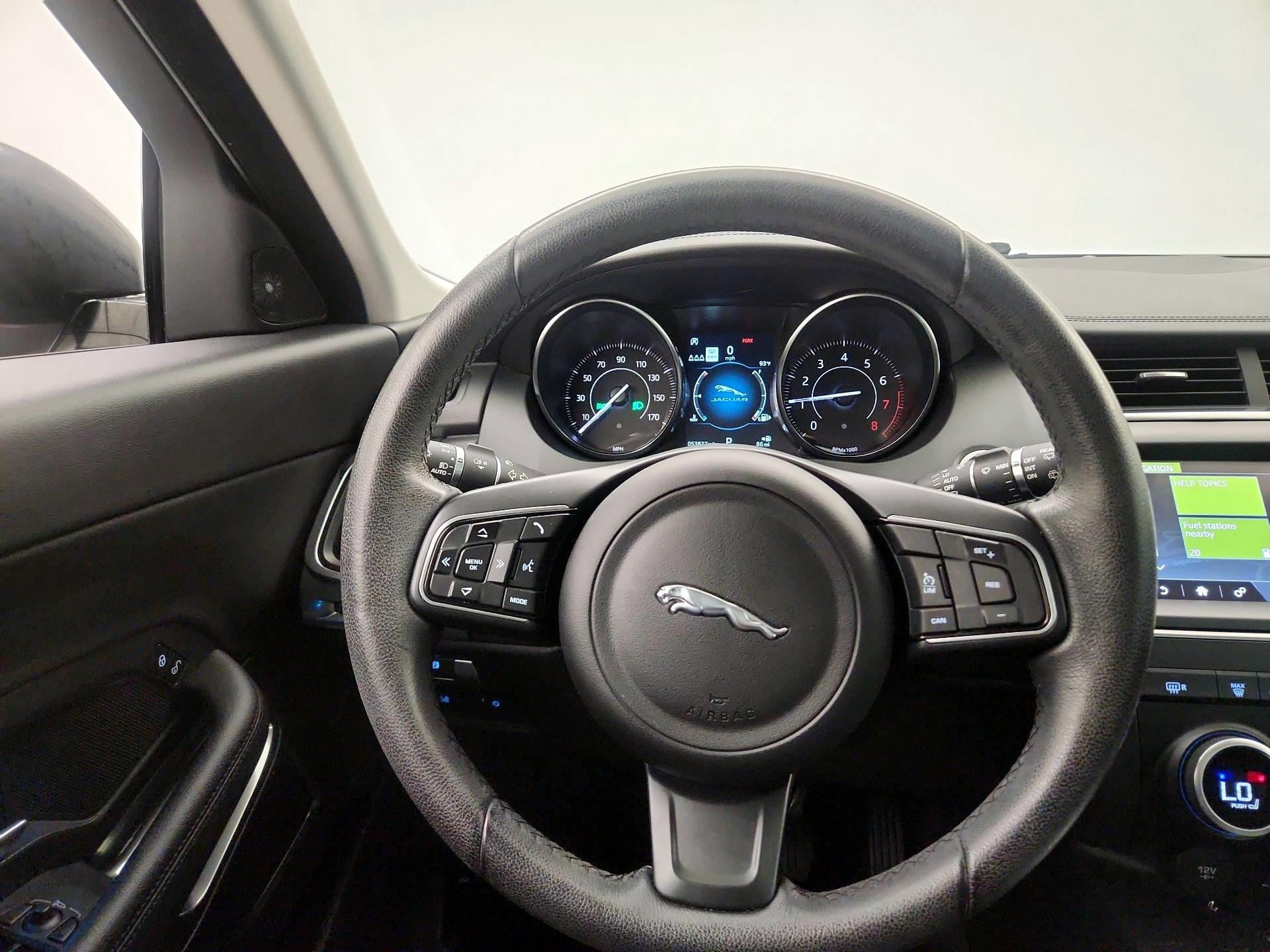 Thumbnail: 2020 Jaguar E-Pace - 10