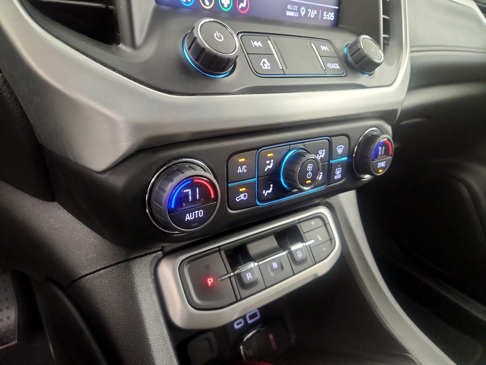 Thumbnail: 2022 GMC Acadia - 16