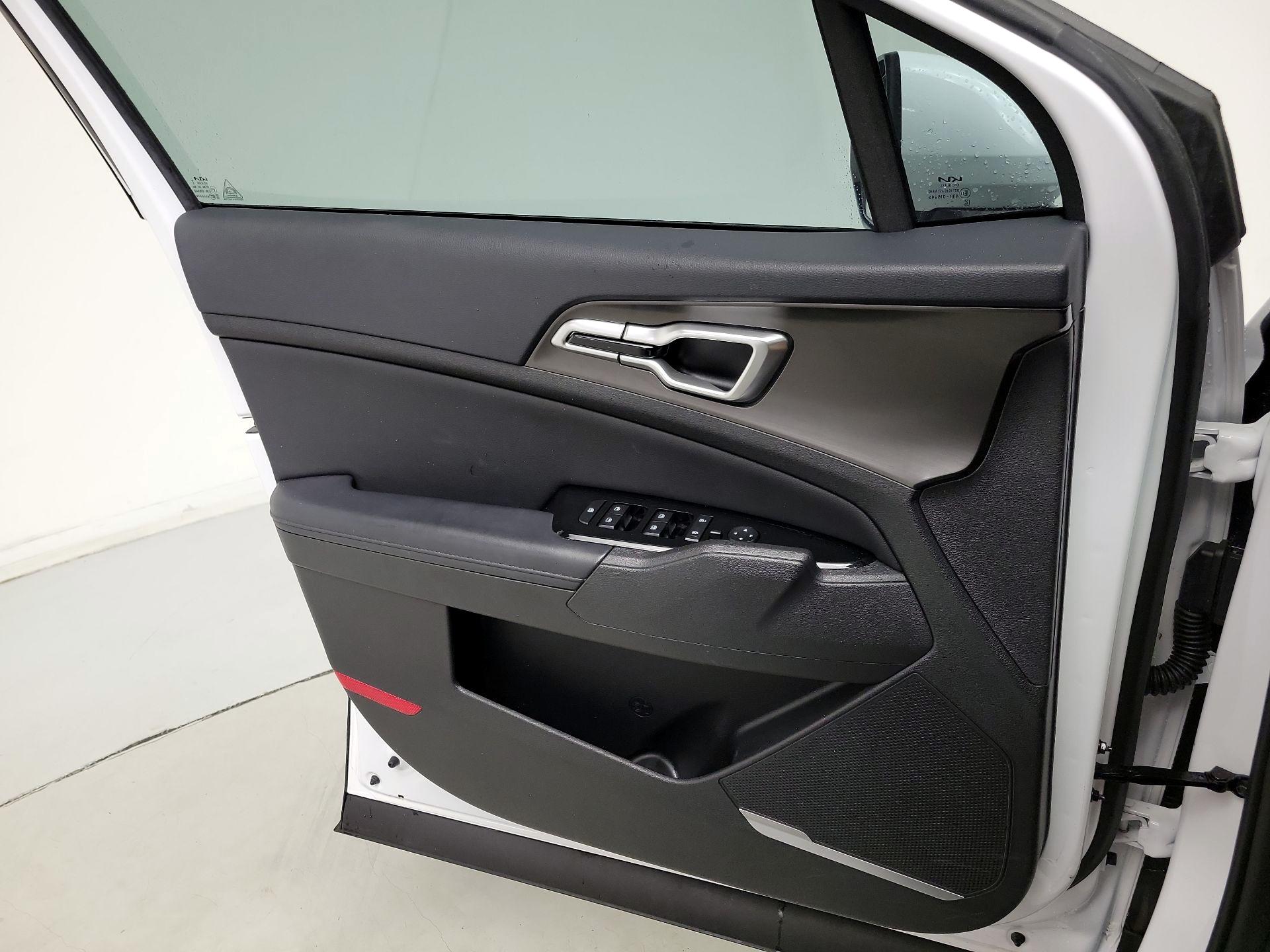 Thumbnail: 2024 Kia Sportage - 12