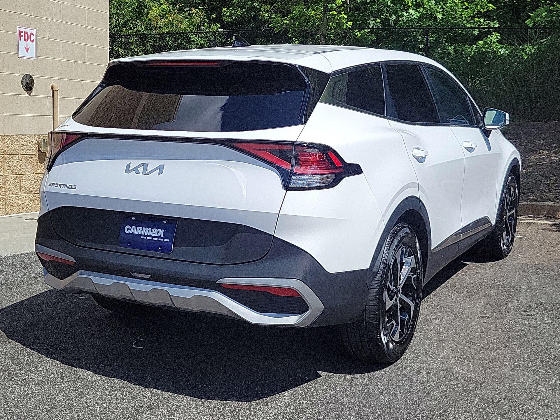 Thumbnail: 2023 Kia Sportage - 5
