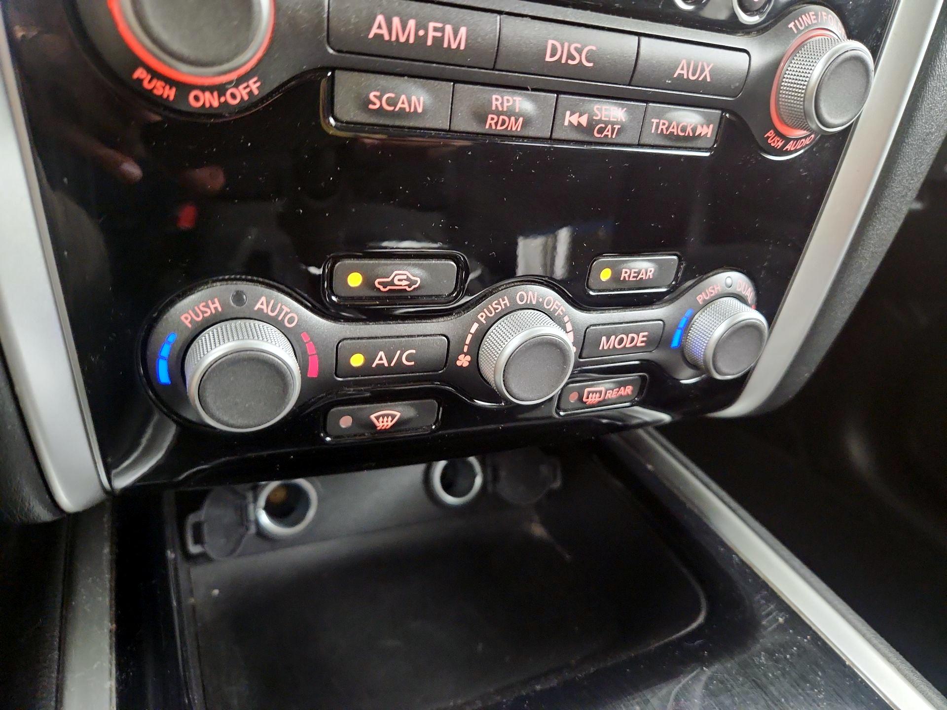 Thumbnail: 2015 Nissan Pathfinder - 14