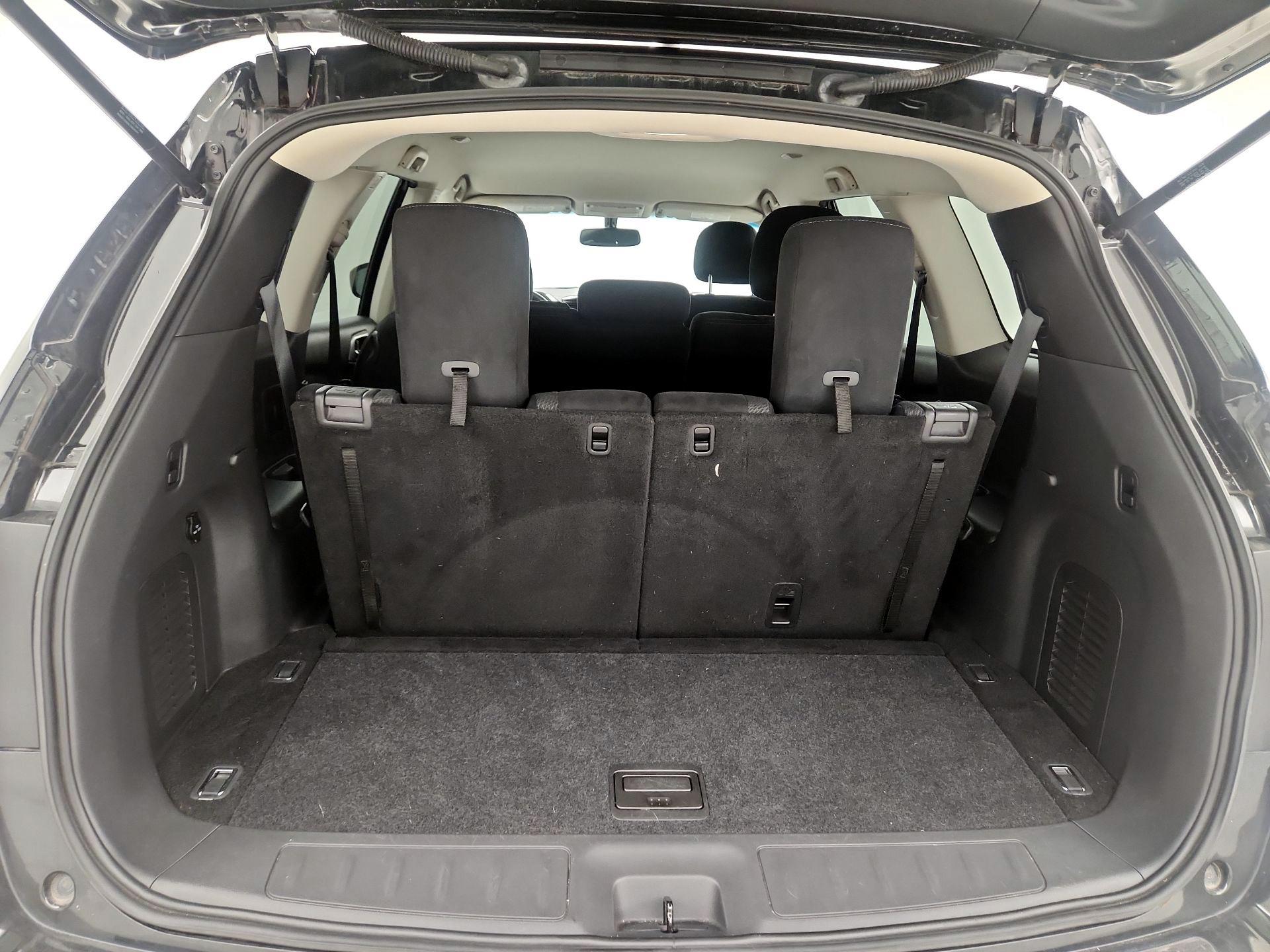 Thumbnail: 2015 Nissan Pathfinder - 18