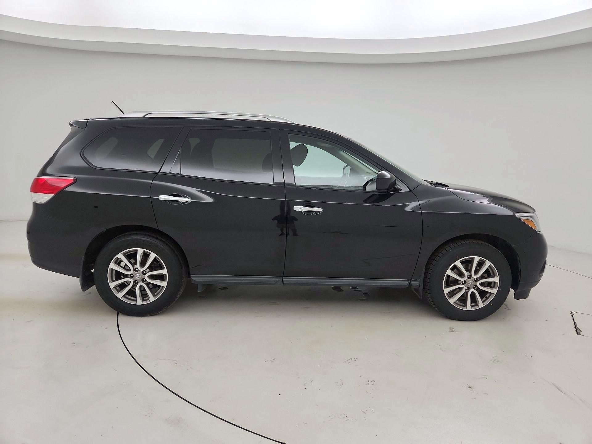 Thumbnail: 2015 Nissan Pathfinder - 4
