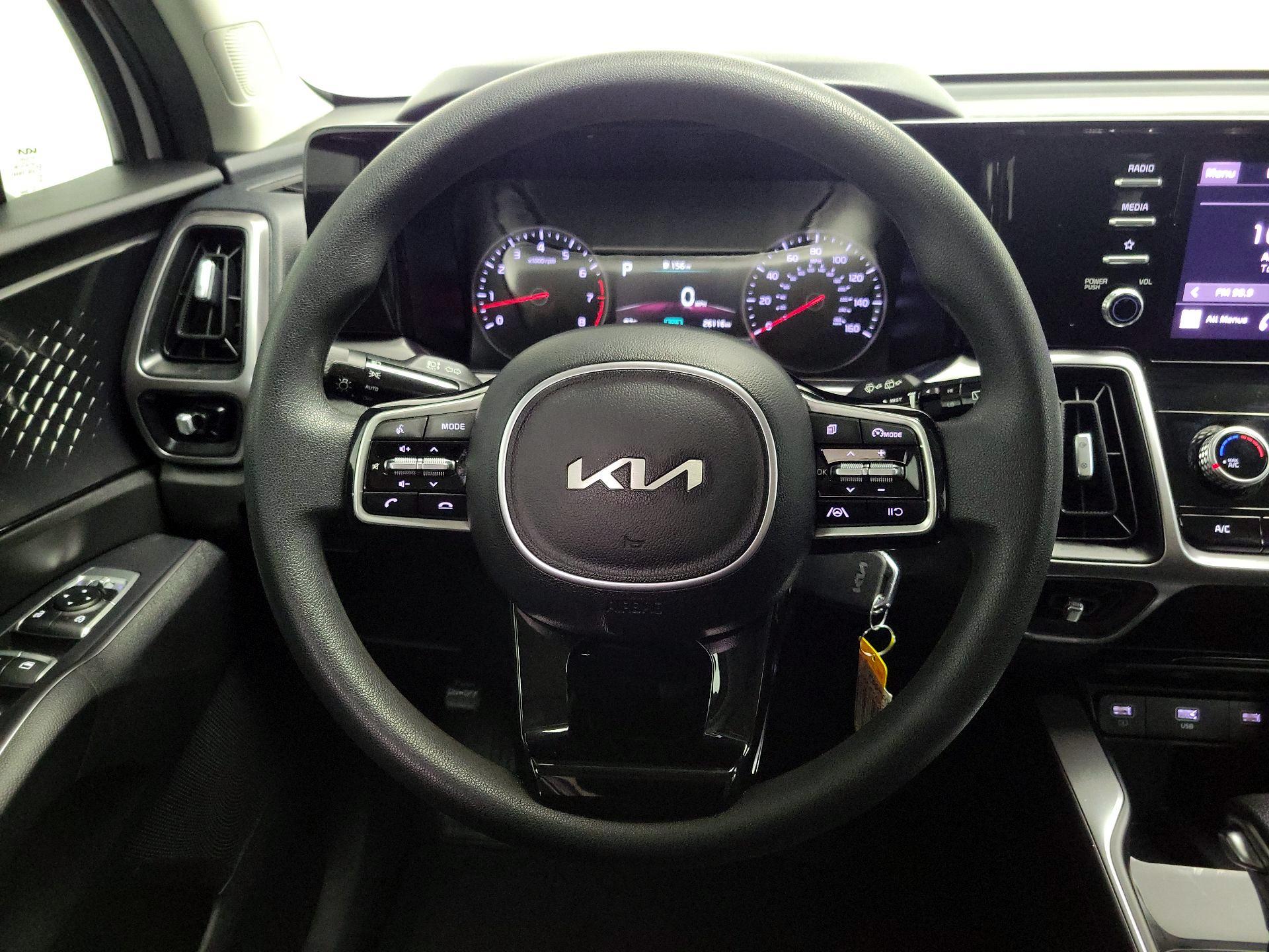 Thumbnail: 2023 Kia Sorento - 10