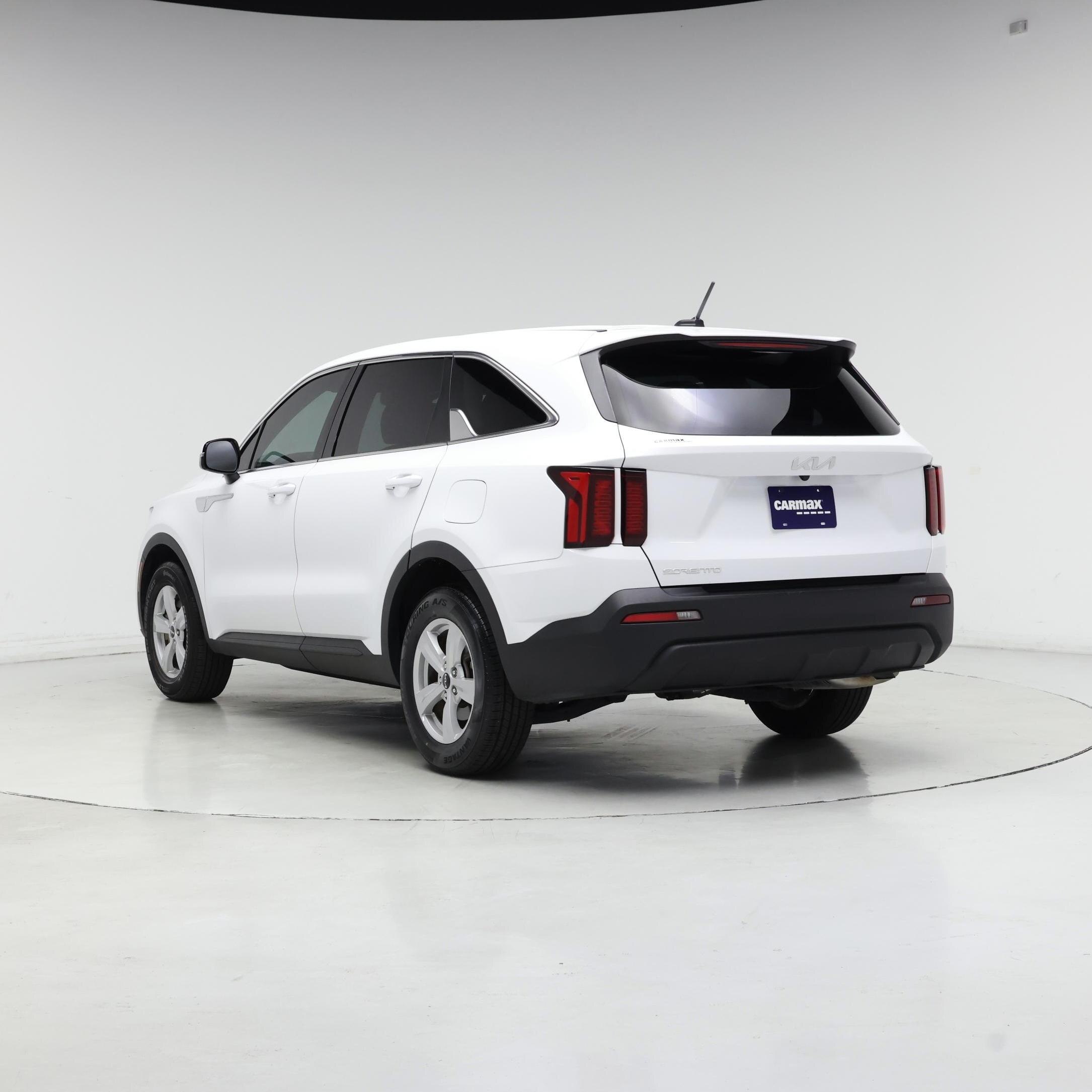 Thumbnail: 2023 Kia Sorento - 2