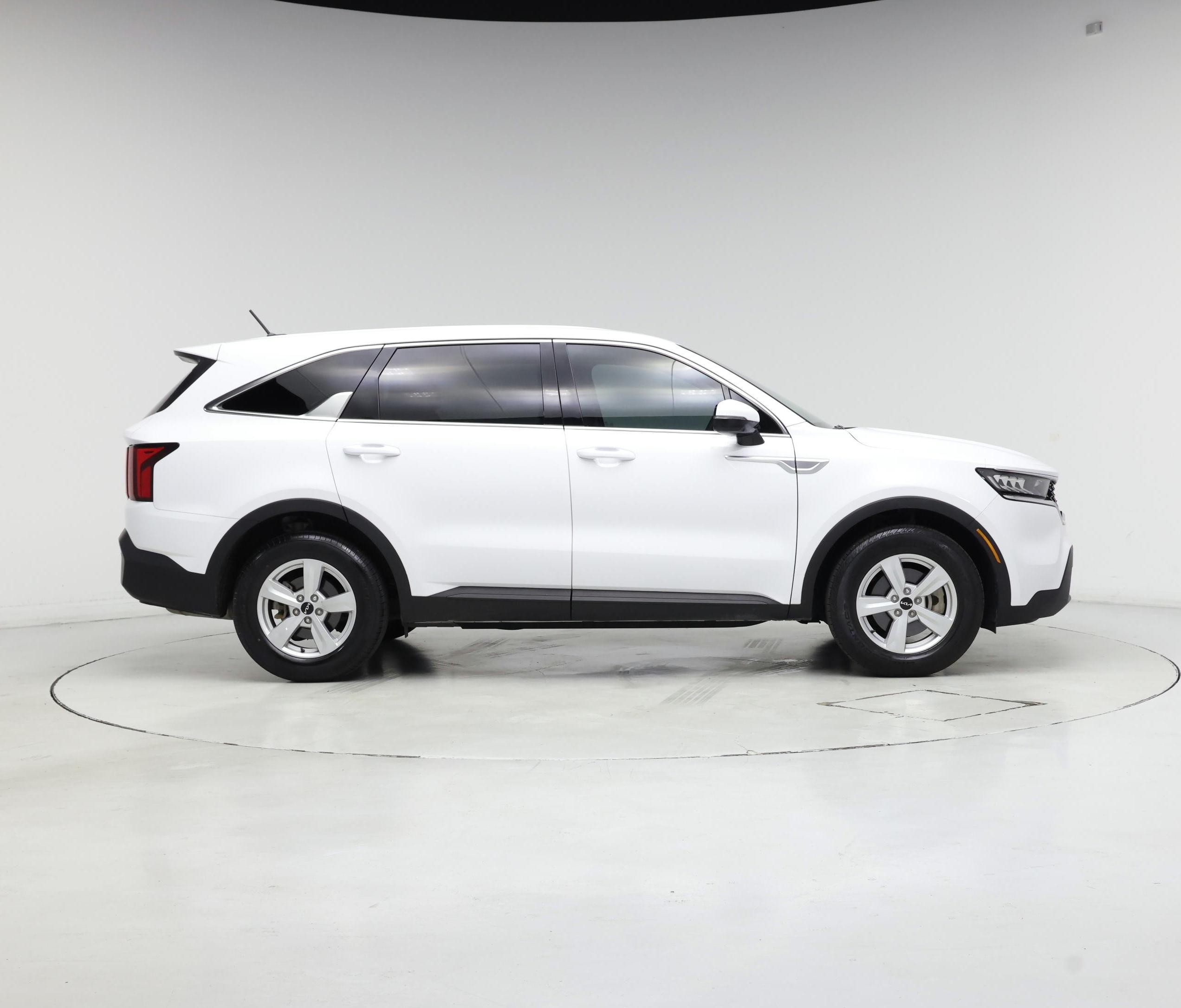 Thumbnail: 2023 Kia Sorento - 7