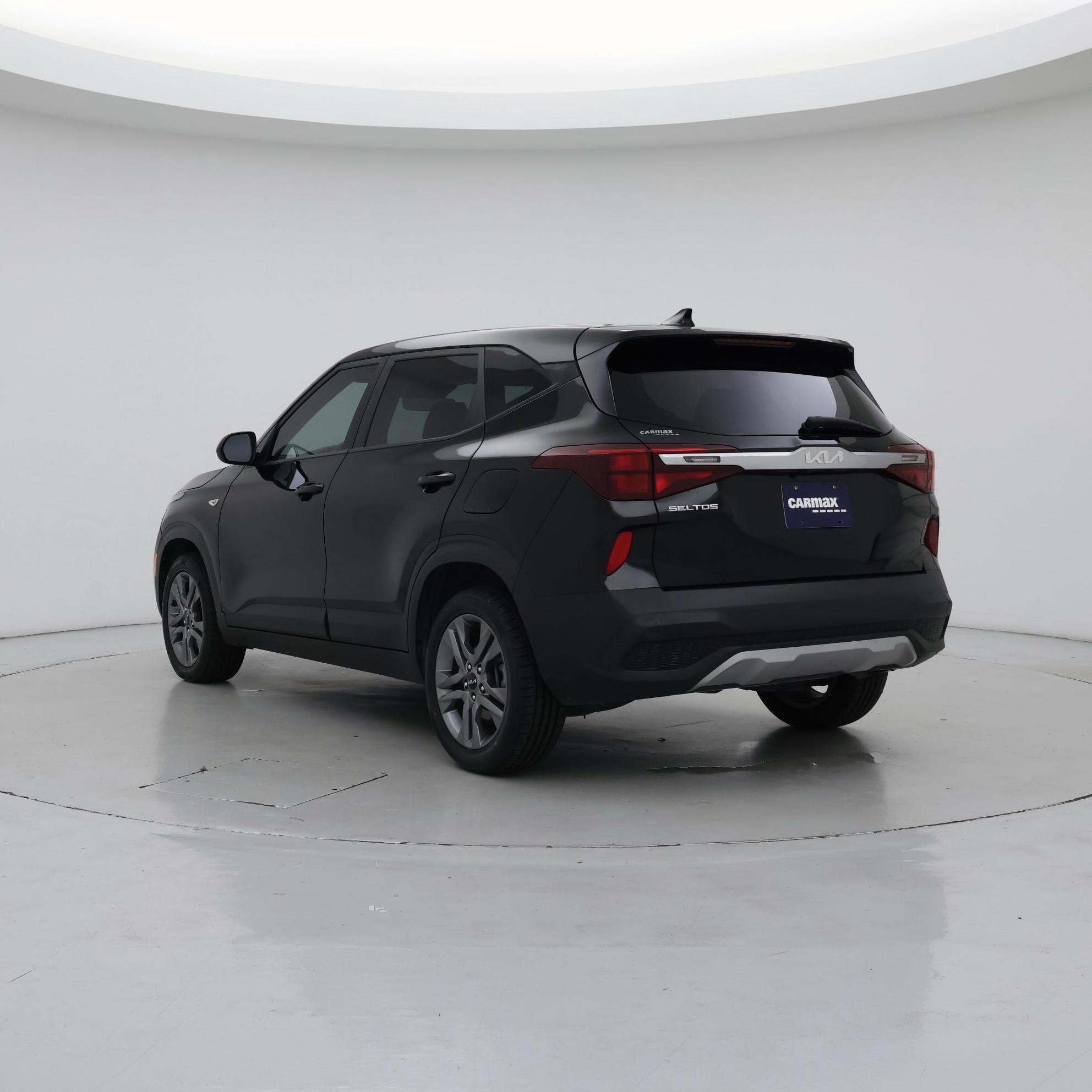 Thumbnail: 2023 Kia Seltos - 2