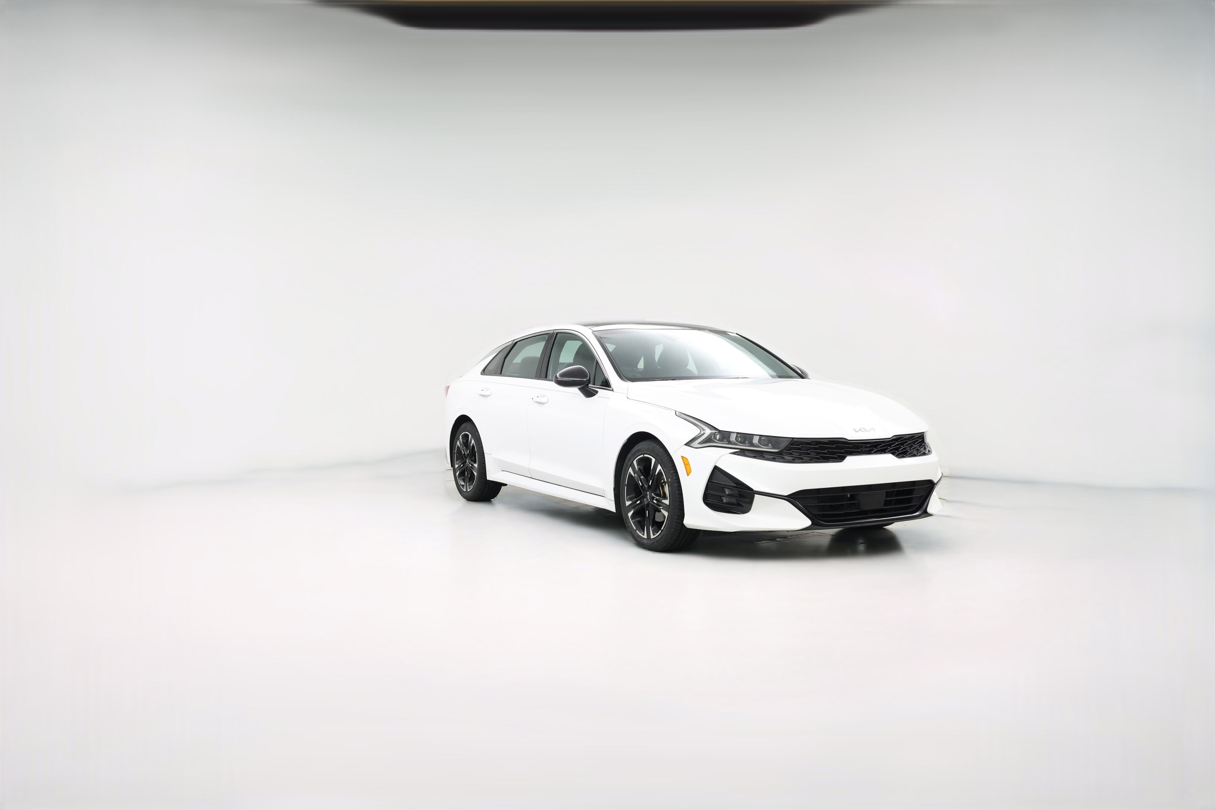 Thumbnail: 2022 Kia K5 - 1